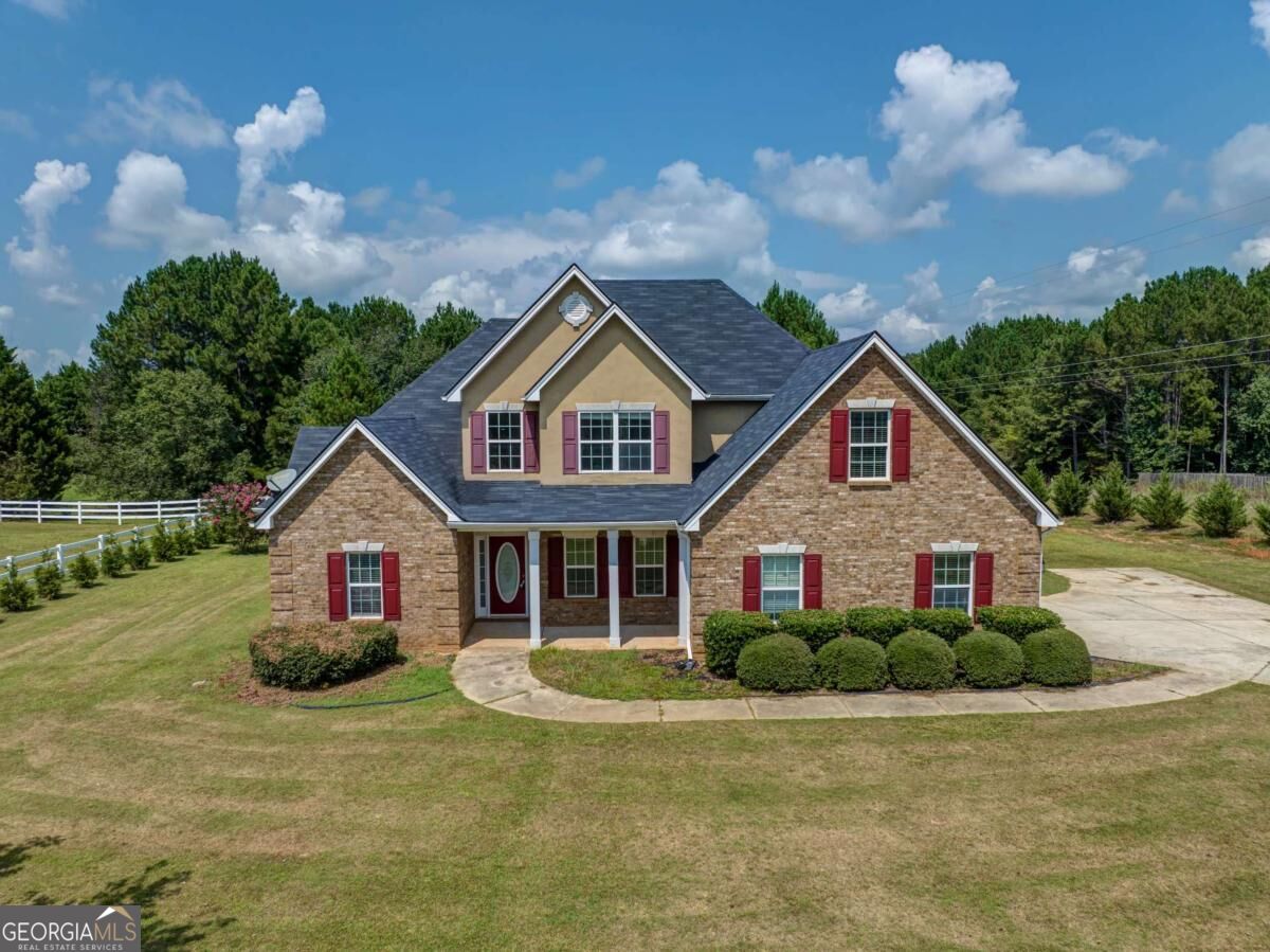 249 Hedgewood Drive Property Photo 3