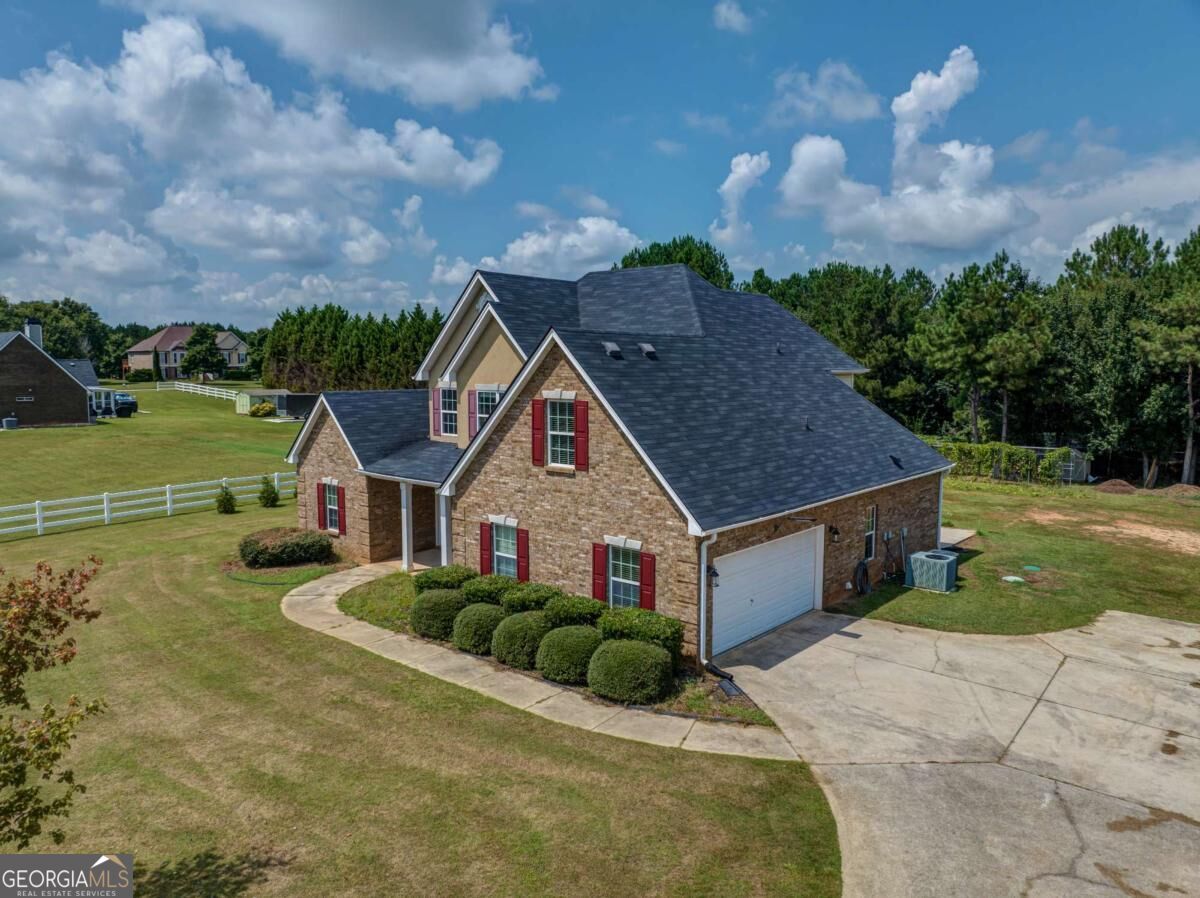 249 Hedgewood Drive Property Photo 6