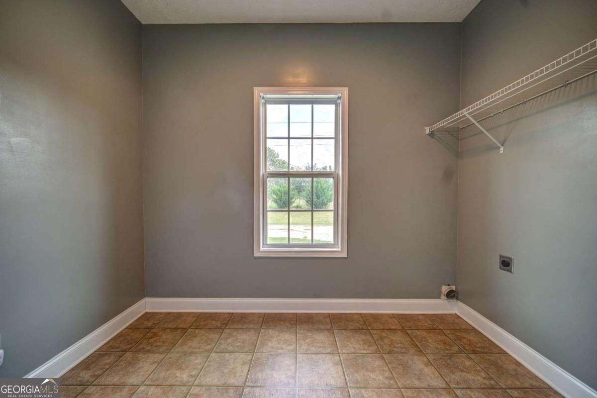 249 Hedgewood Drive Property Photo 22