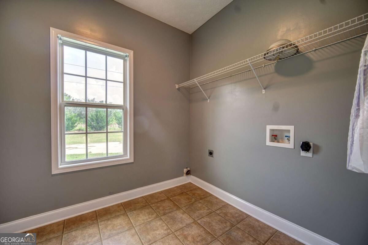 249 Hedgewood Drive Property Photo 23