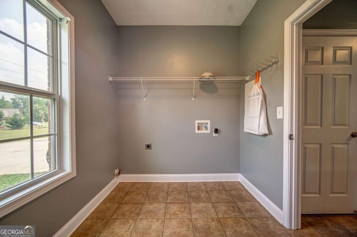 249 Hedgewood Drive Property Photo 24