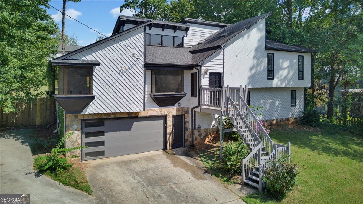 2996 Rockbridge Road Property Photo 1