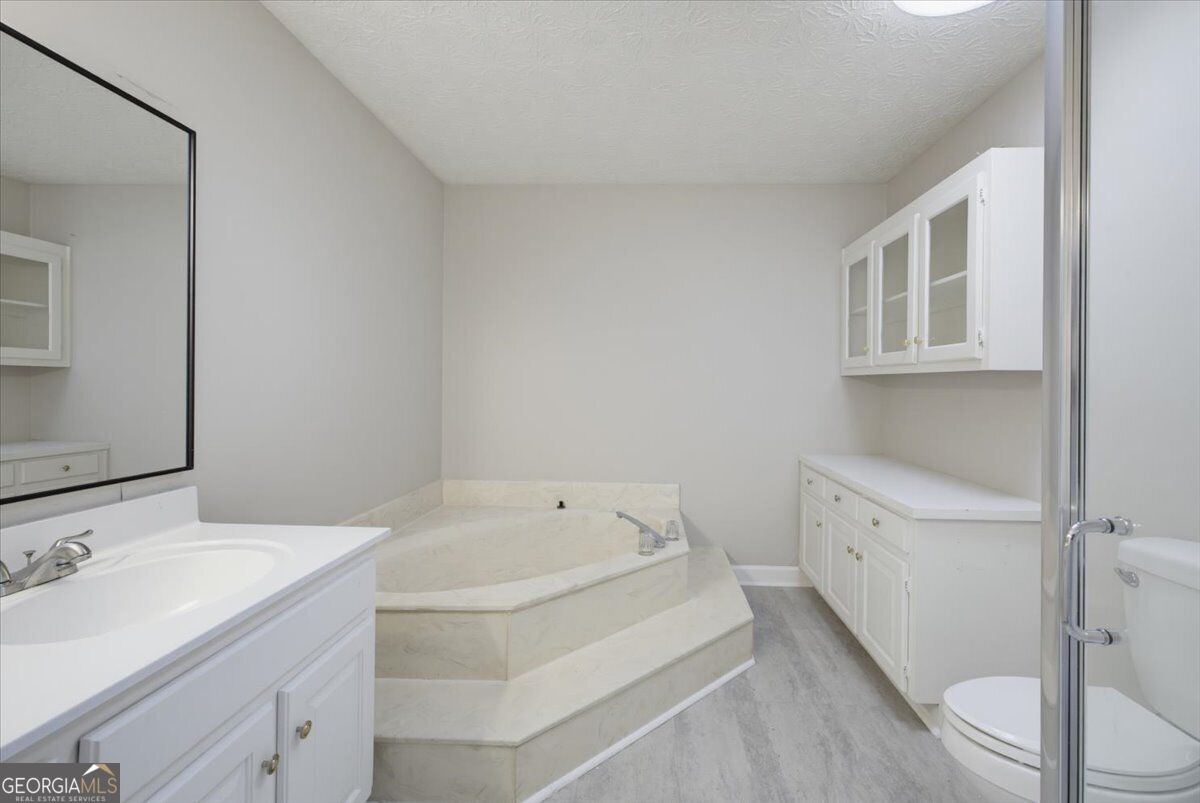 2996 Rockbridge Road Property Photo 18