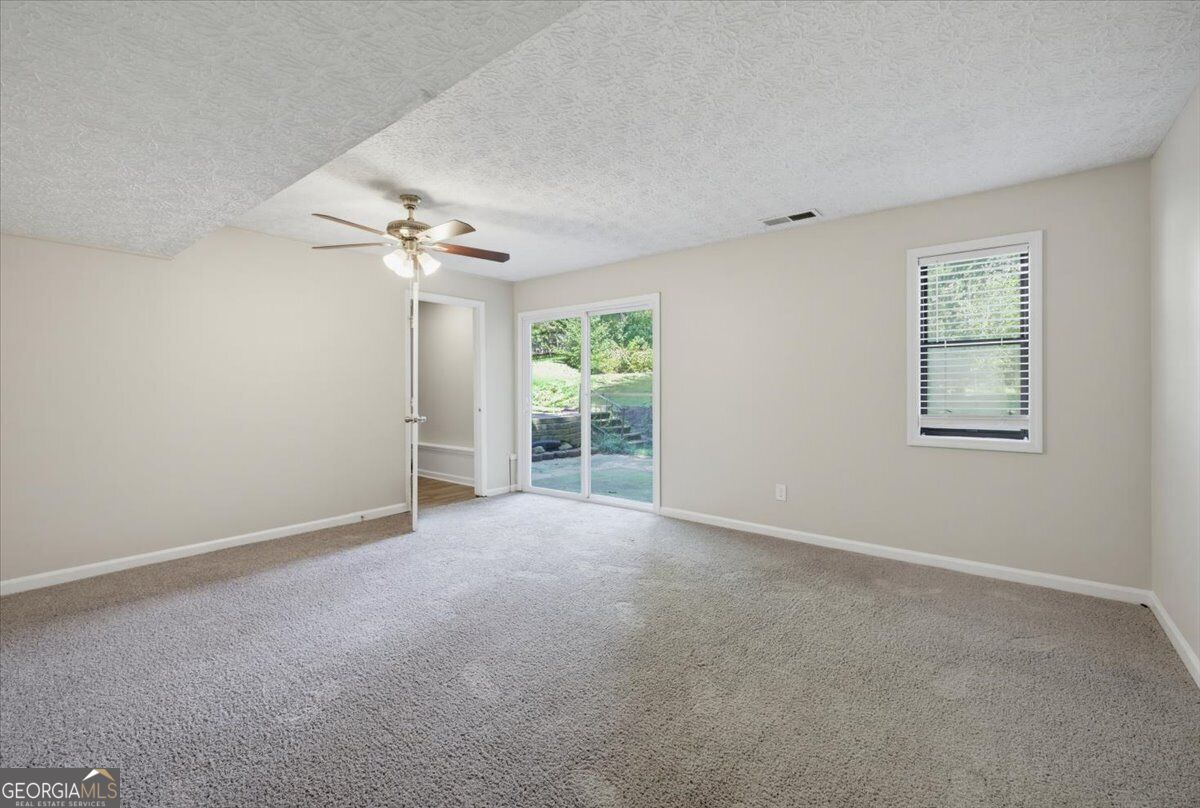 2996 Rockbridge Road Property Photo 28