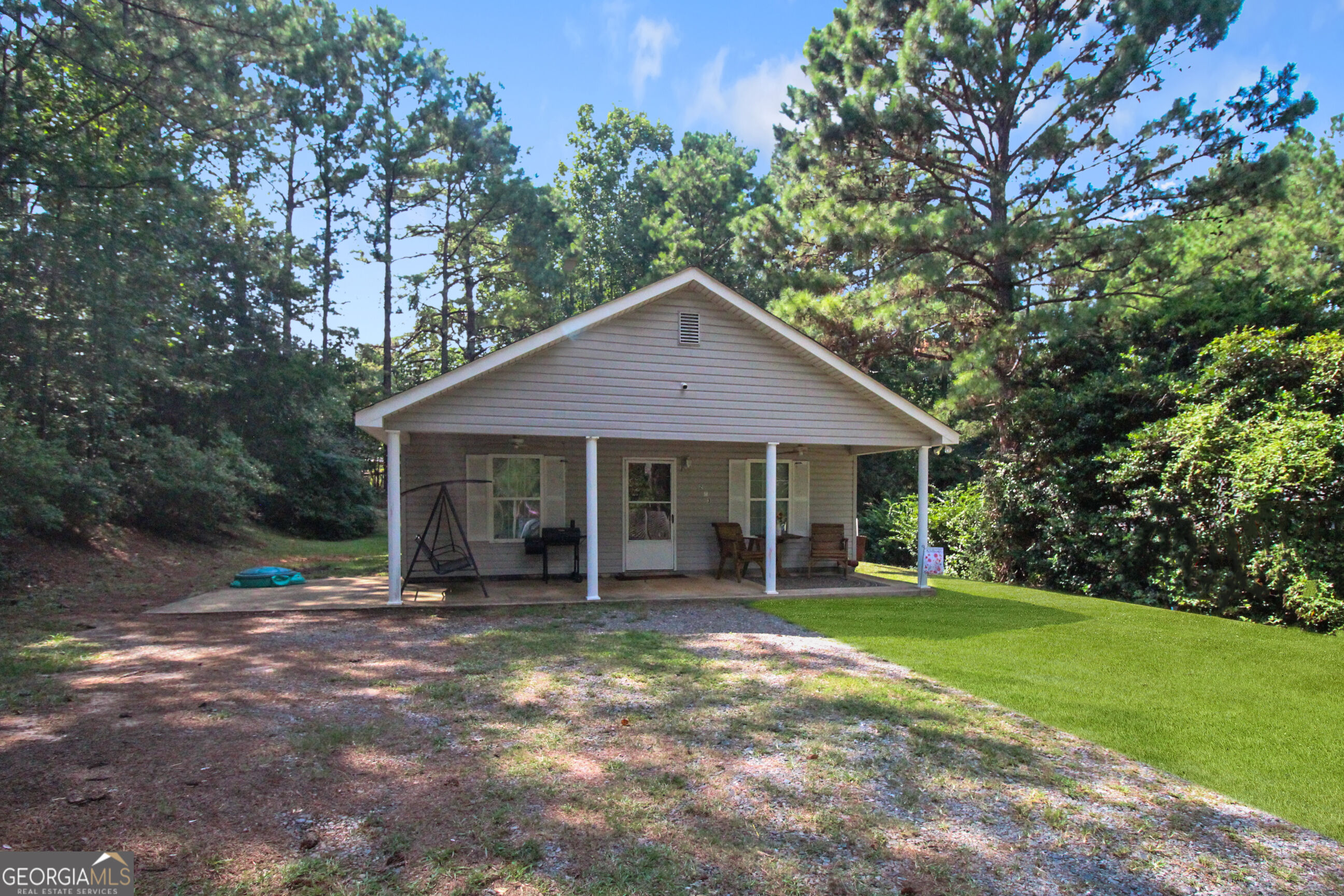 213 Hilltop Drive Property Photo 2