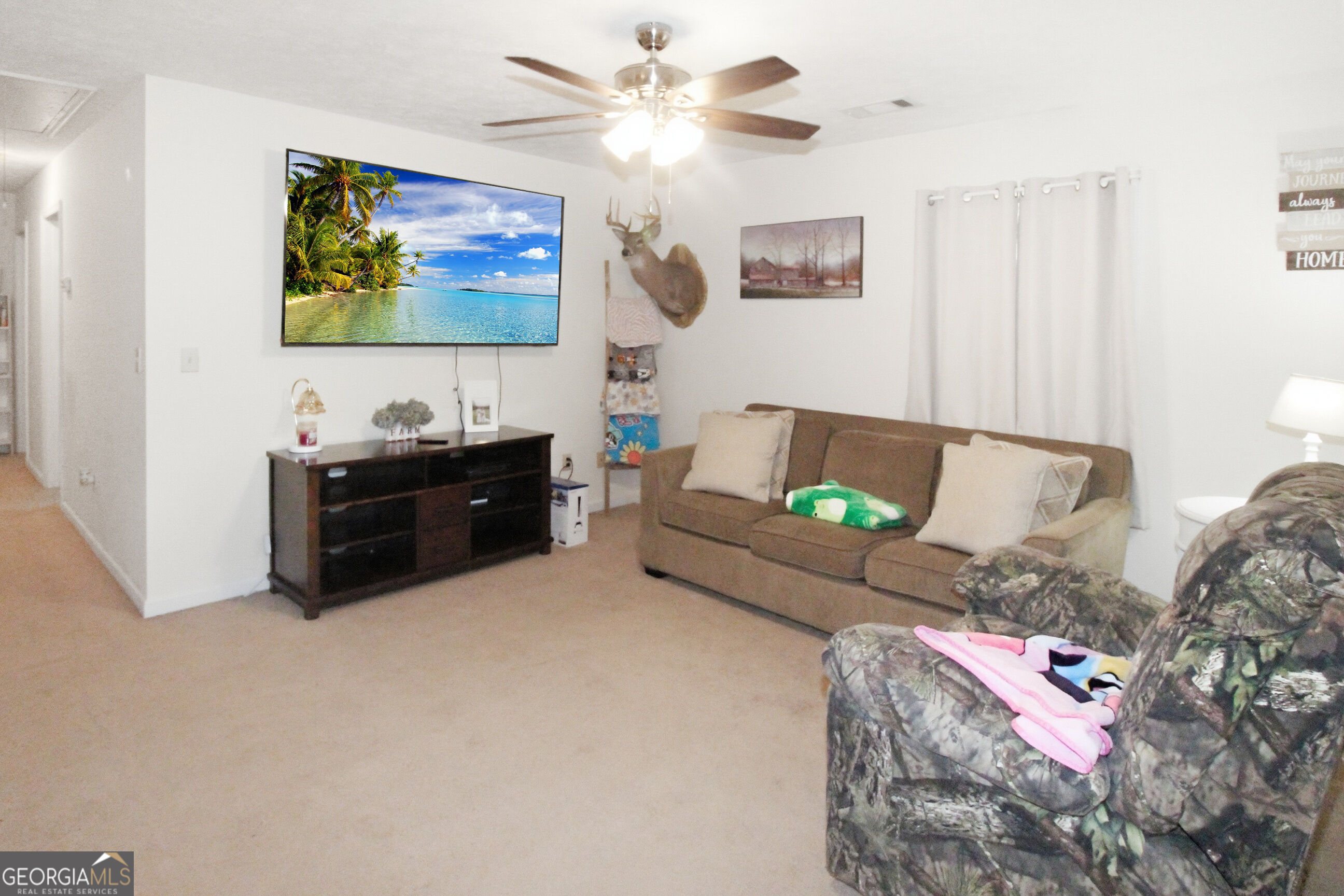 213 Hilltop Drive Property Photo 3