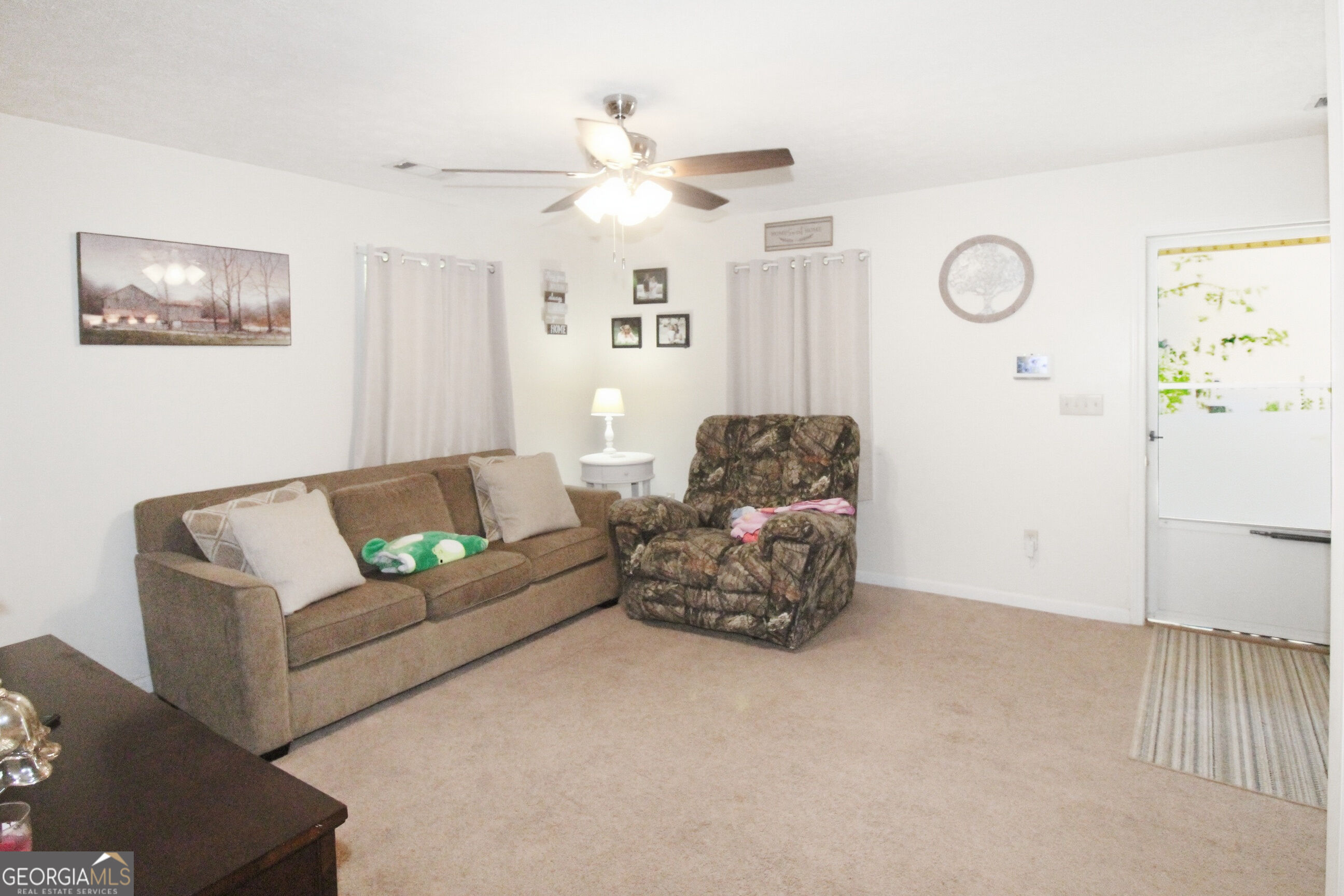 213 Hilltop Drive Property Photo 4