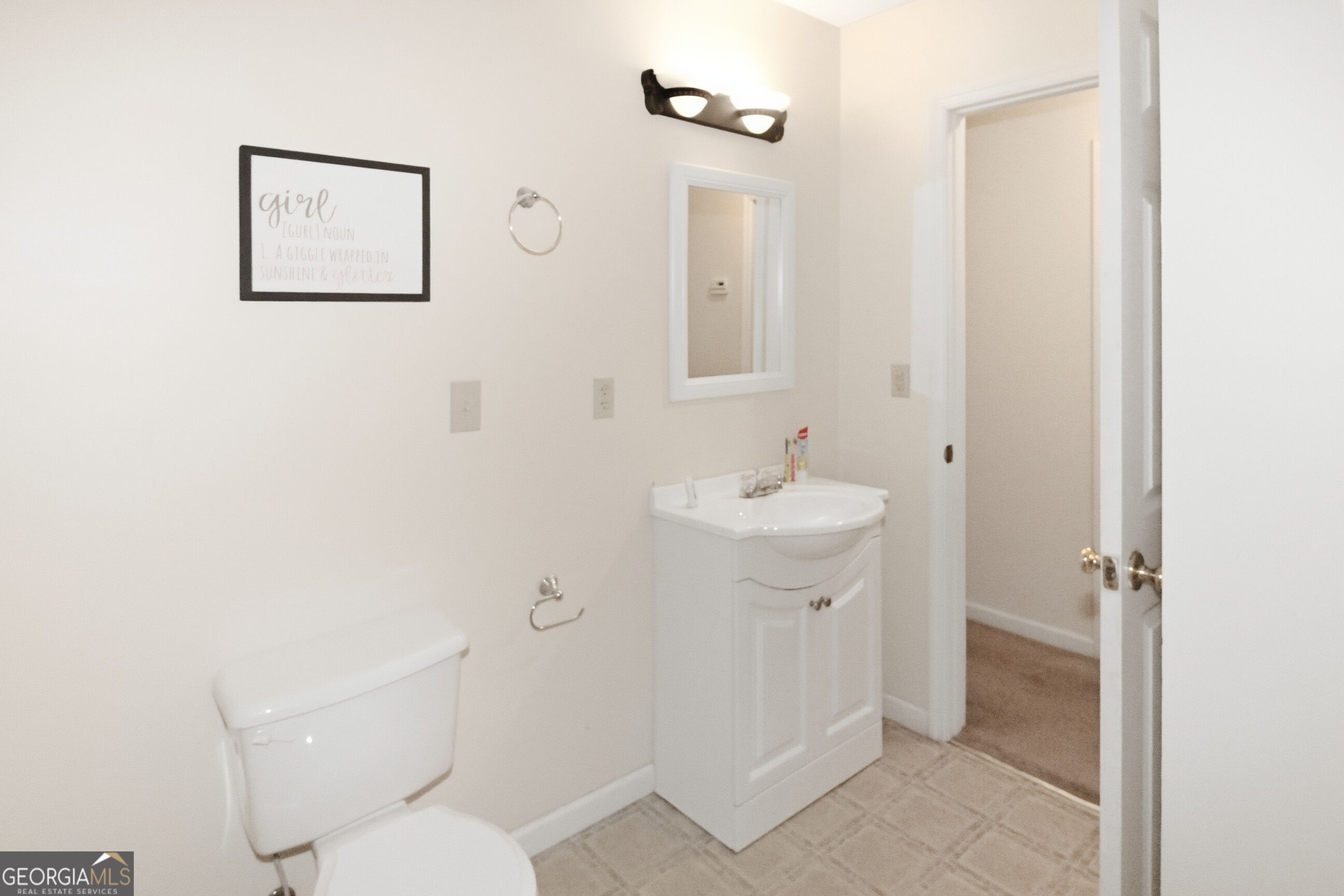 213 Hilltop Drive Property Photo 9