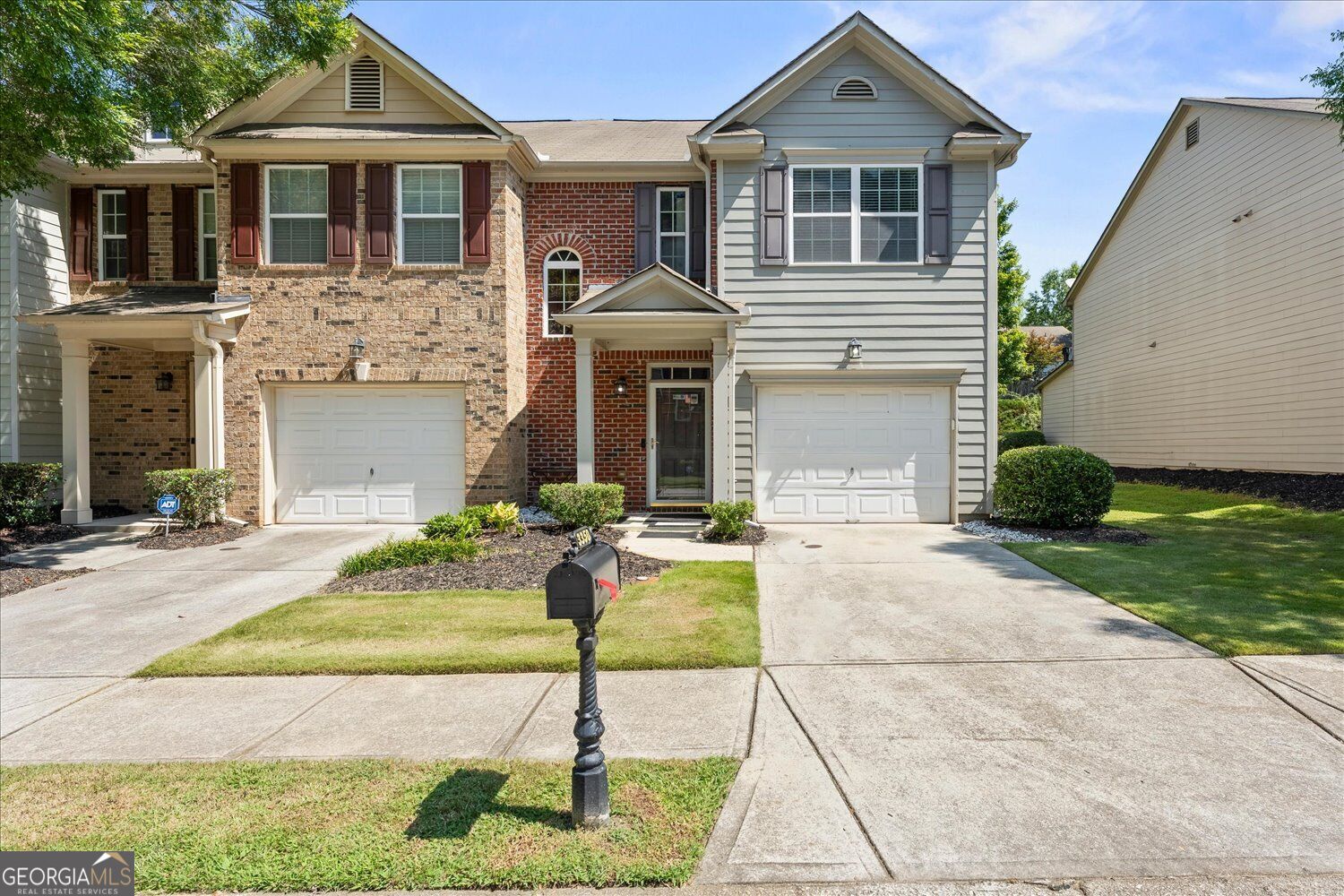3350 Thornbridge Drive Property Photo 1