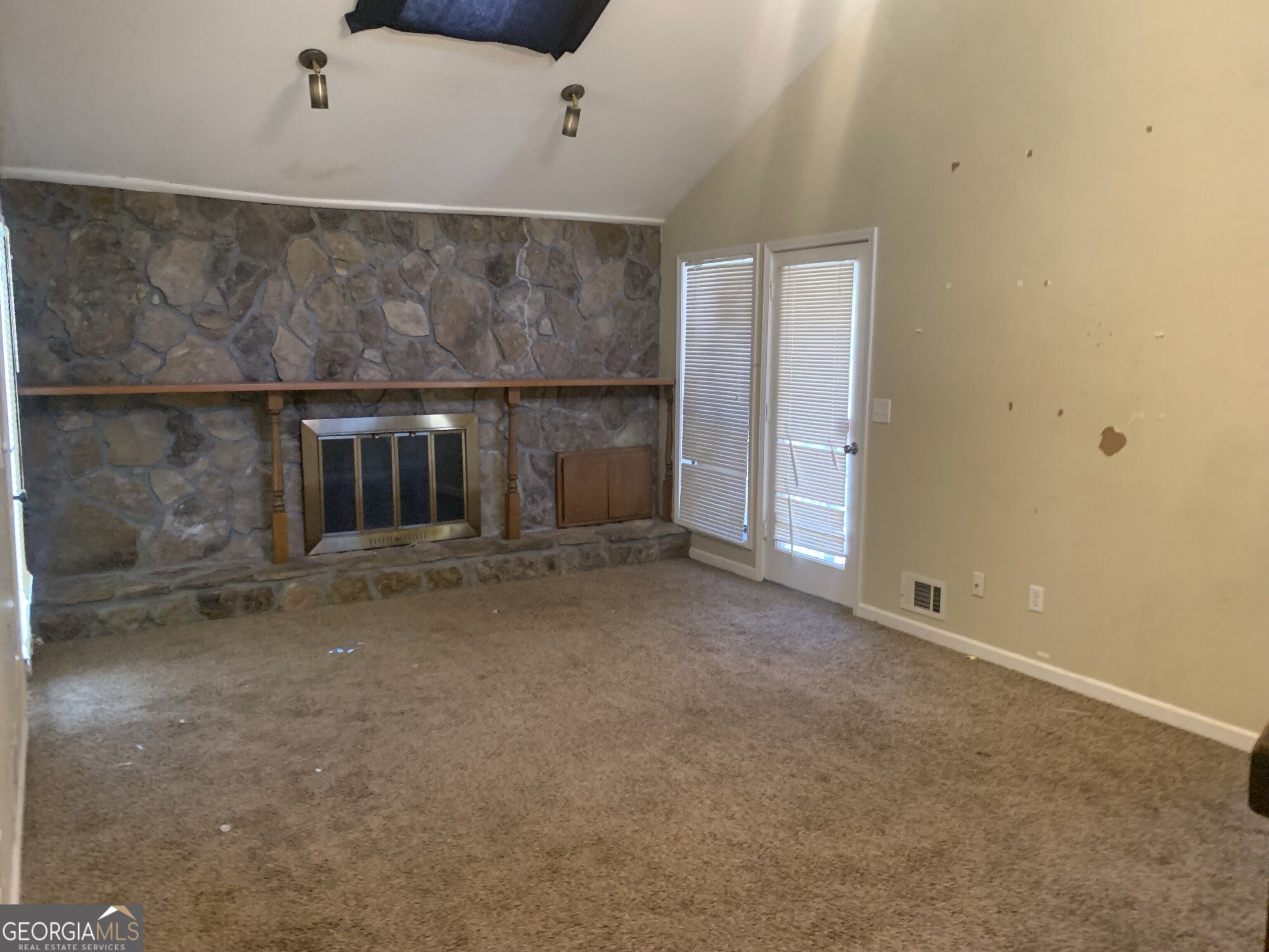 3958 Cotswold Drive Sw Property Photo 2