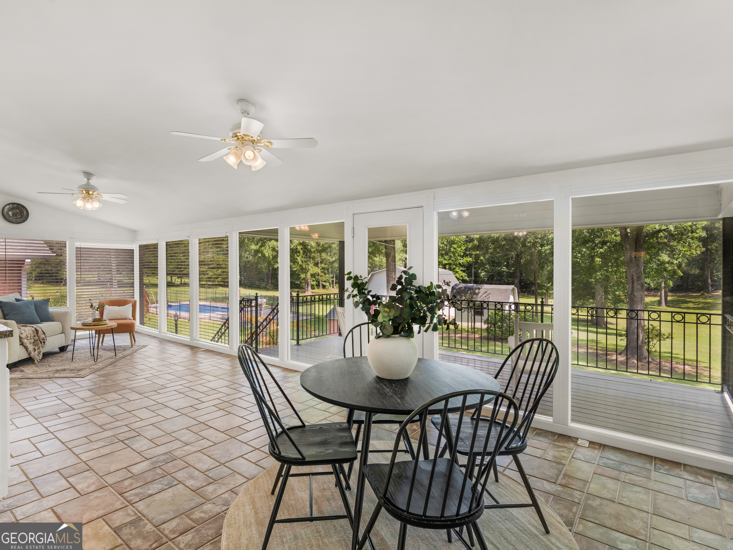 723 Goza Road Property Photo 7
