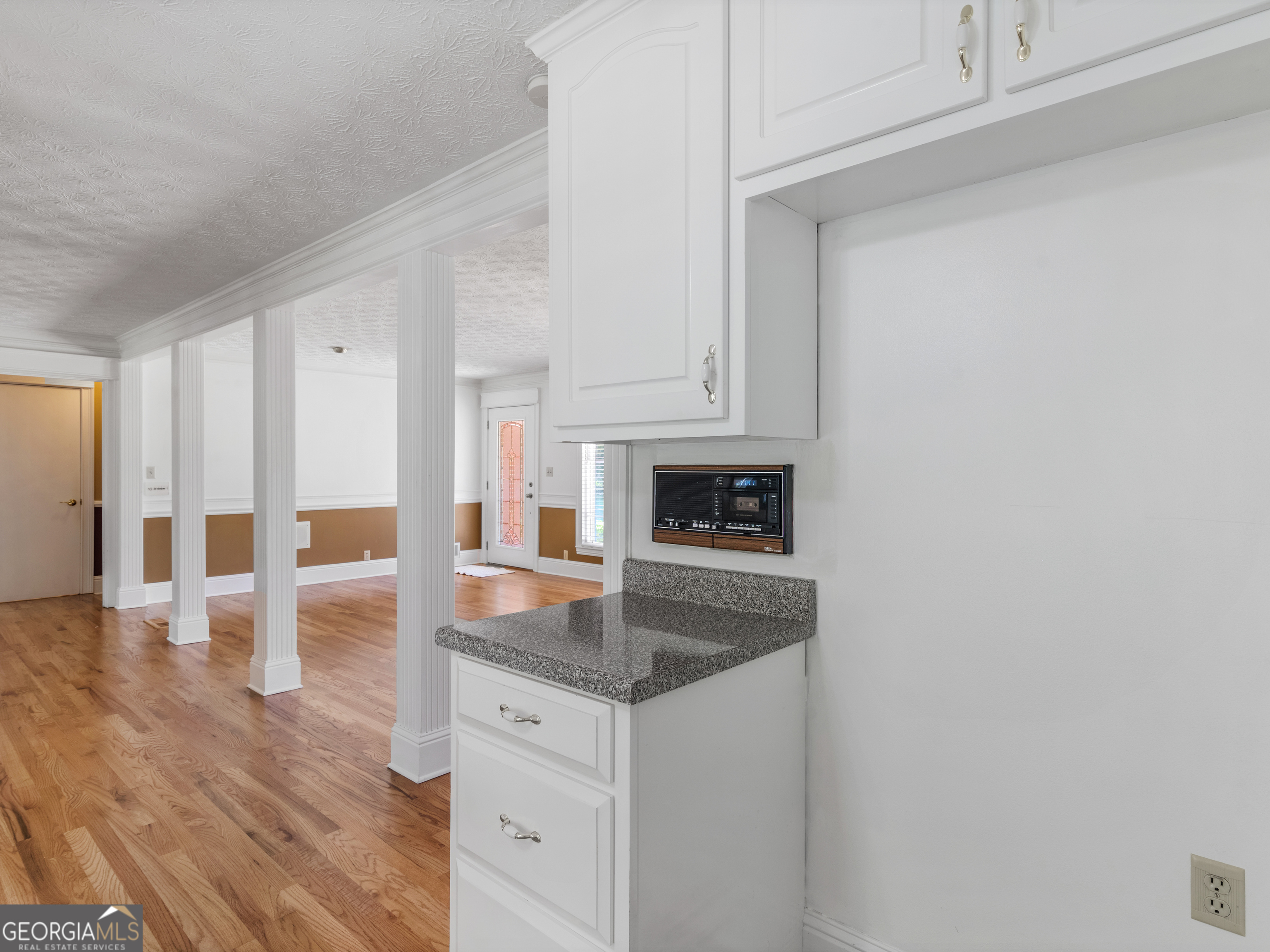 723 Goza Road Property Photo 13