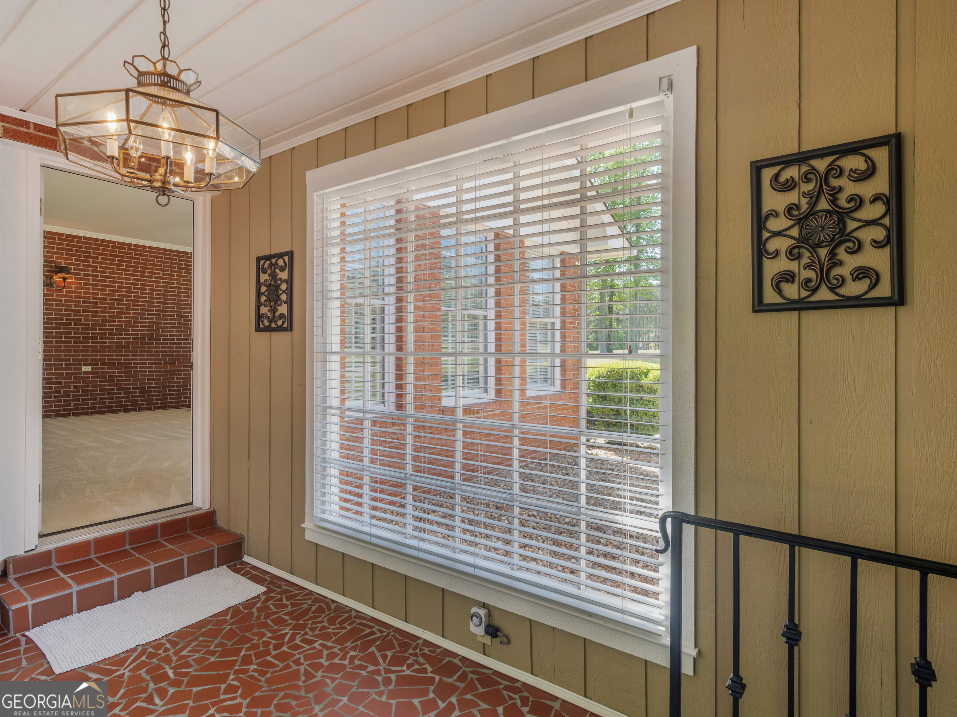 723 Goza Road Property Photo 14