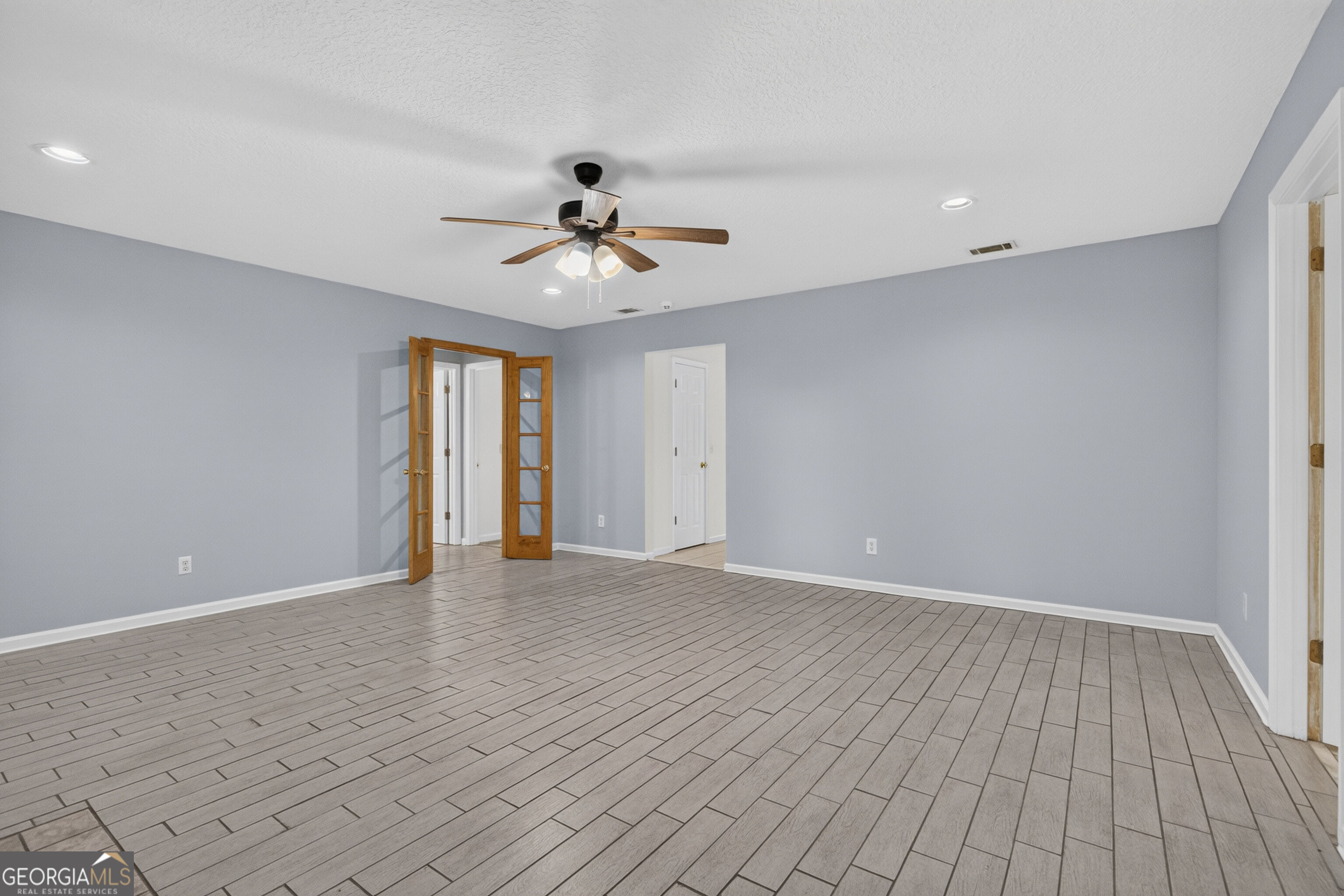 504 Lake Drive Property Photo 13