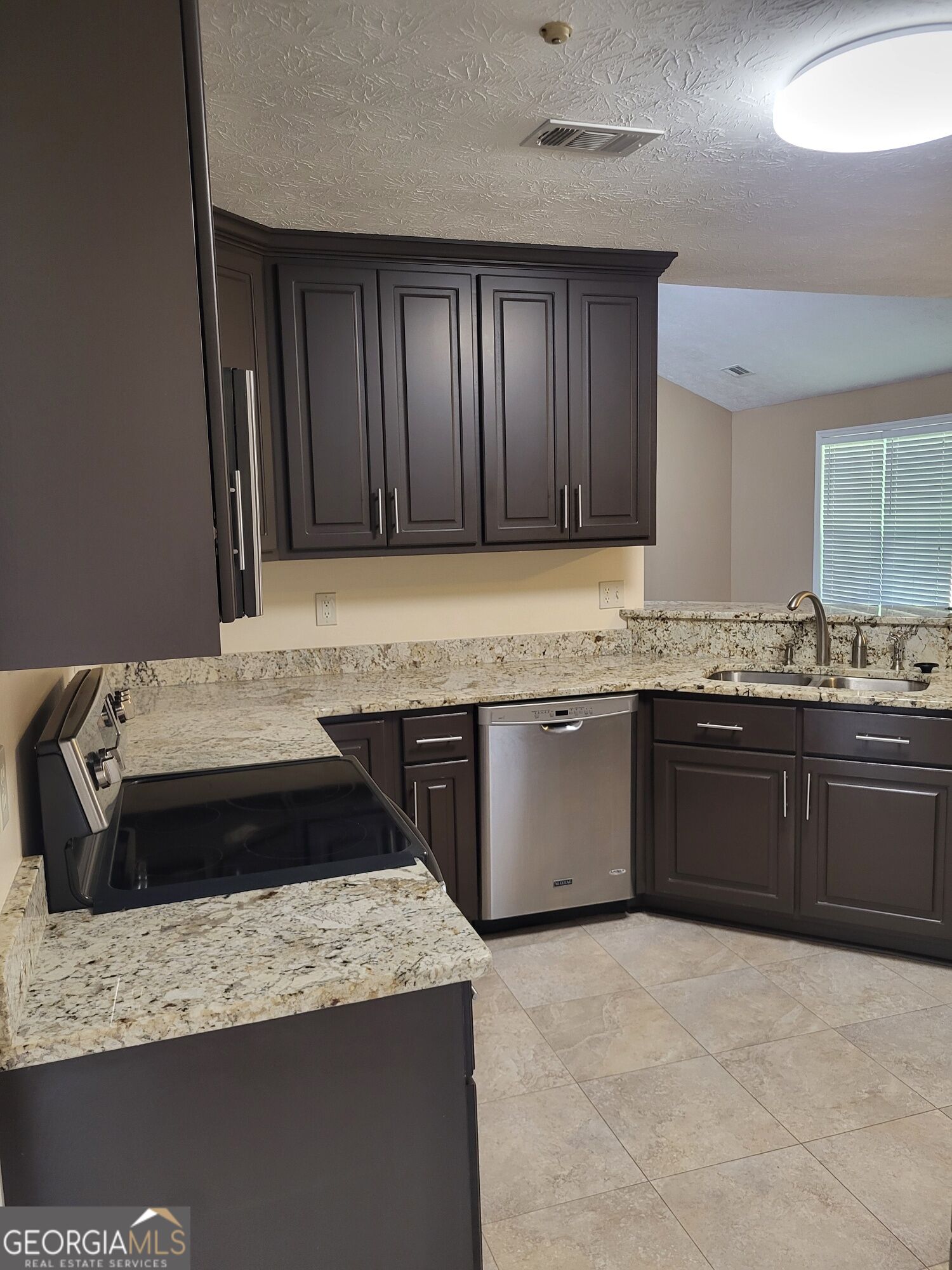 2415 Lismore Drive Property Photo 12