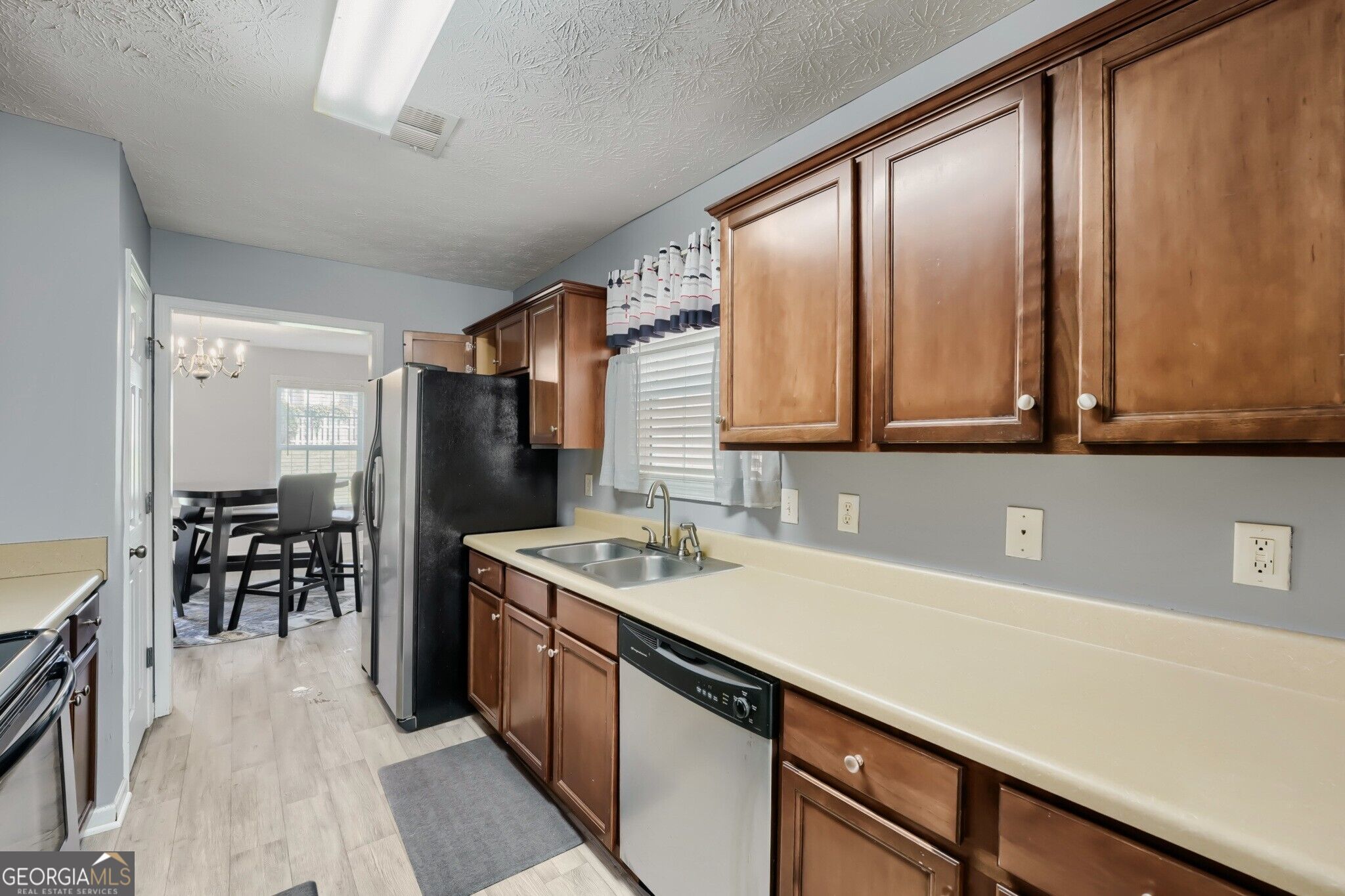 231 Alton Circle Property Photo 8