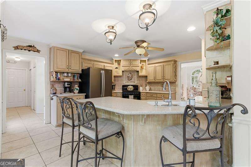 591 Delphinium Boulevard Nw Property Photo 15