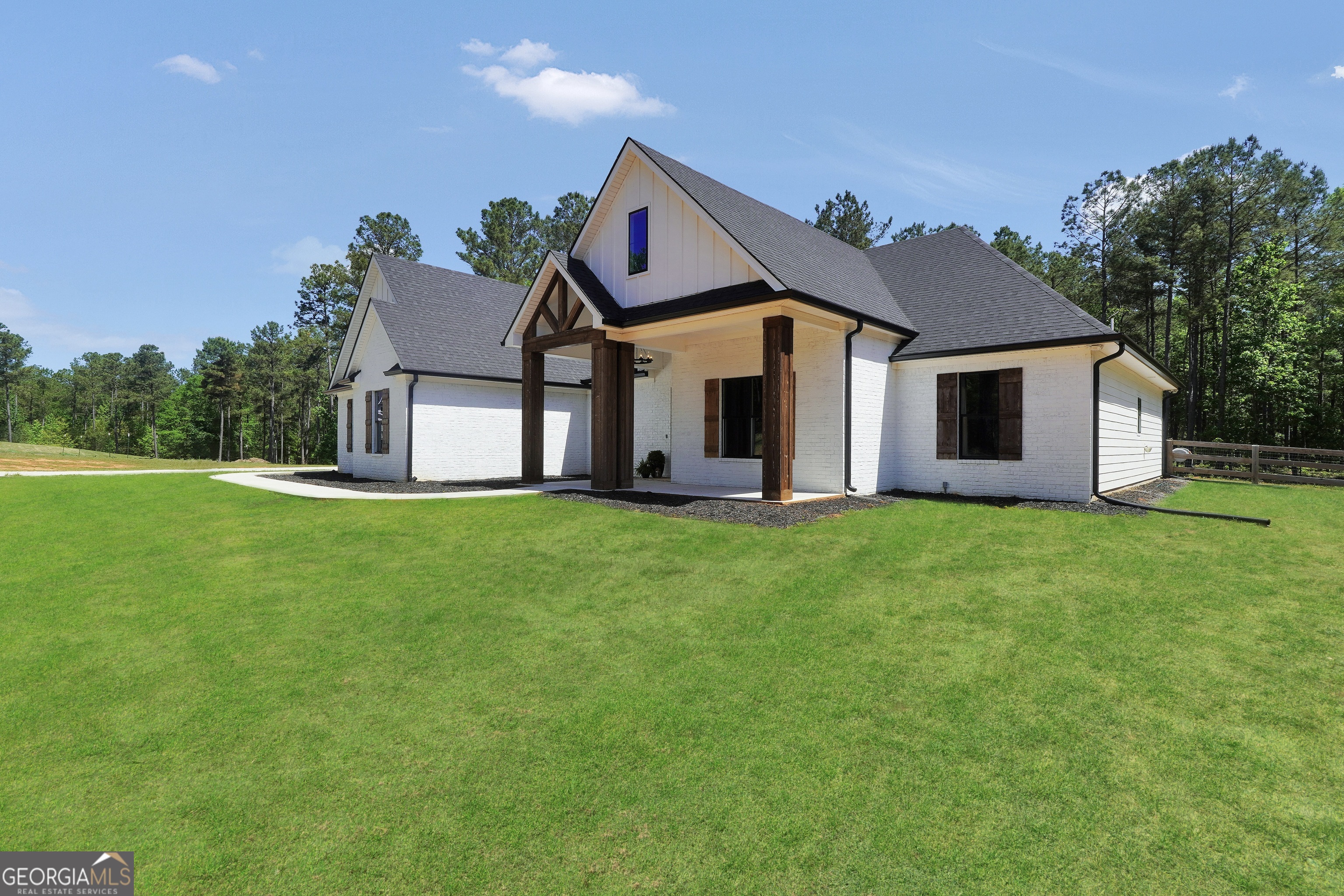787 Silver Dollar Road Property Photo 2