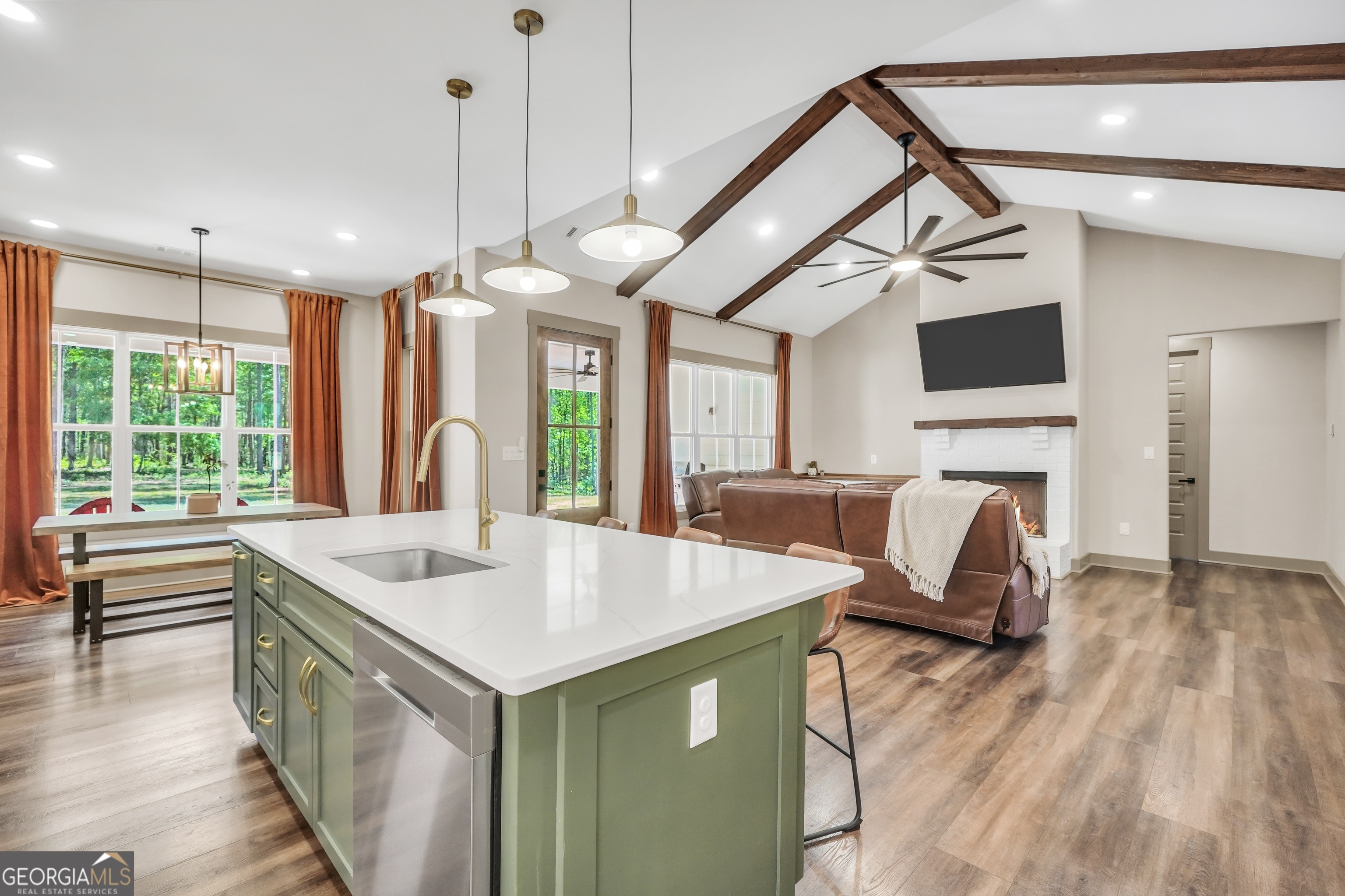 787 Silver Dollar Road Property Photo 15