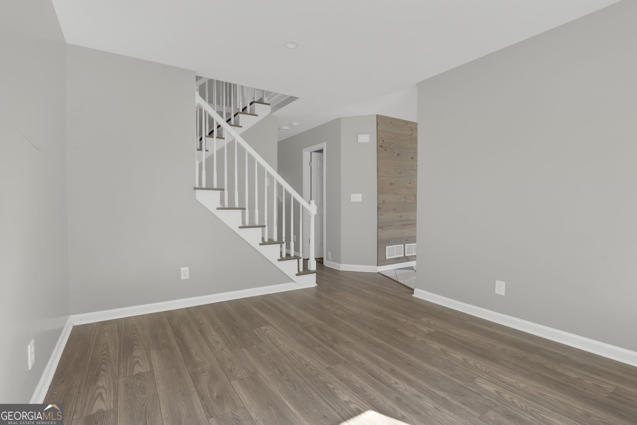 3130 Hall Garden Road Property Photo 6