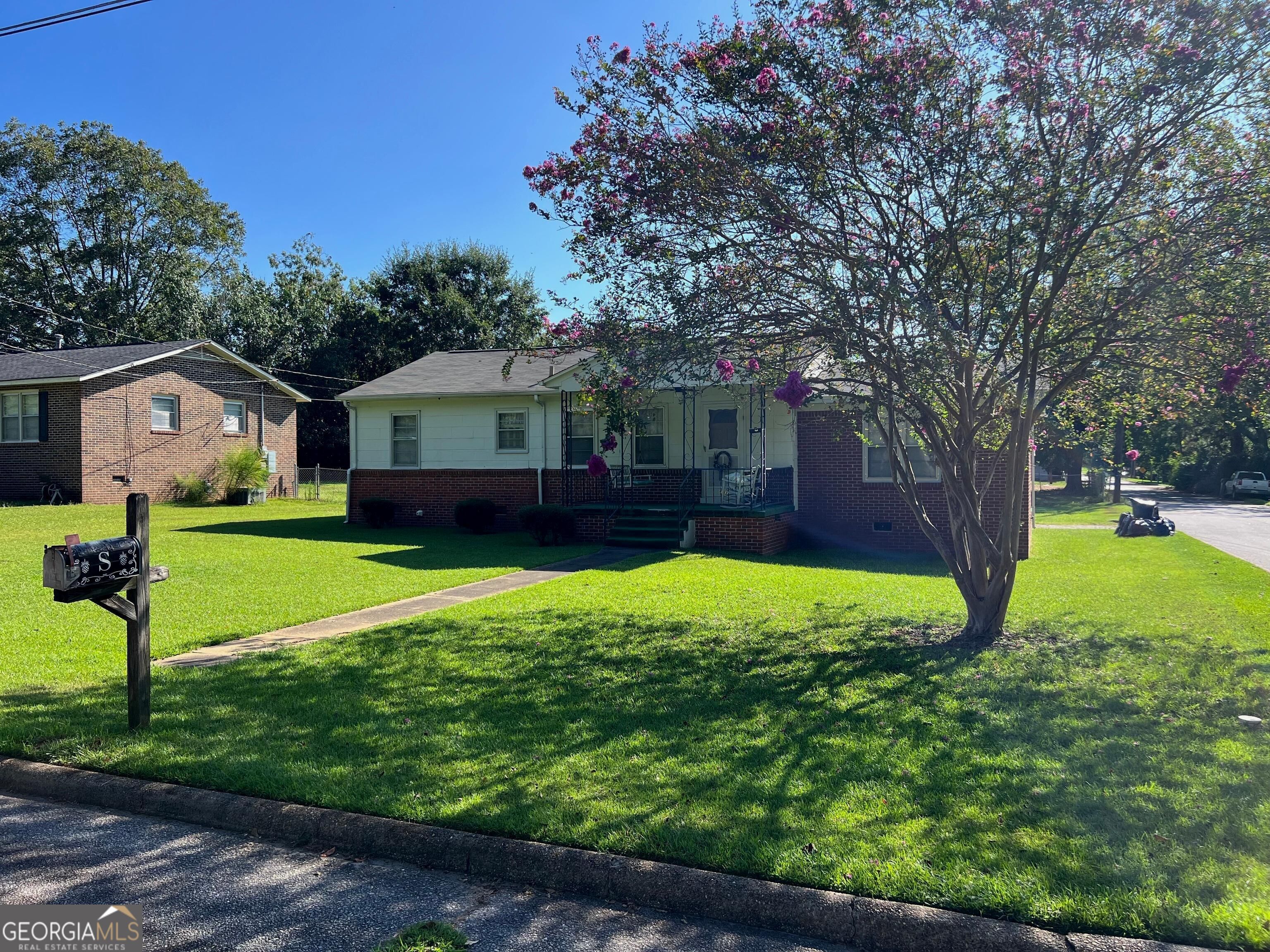 507 S 17th Avenue Property Photo 1