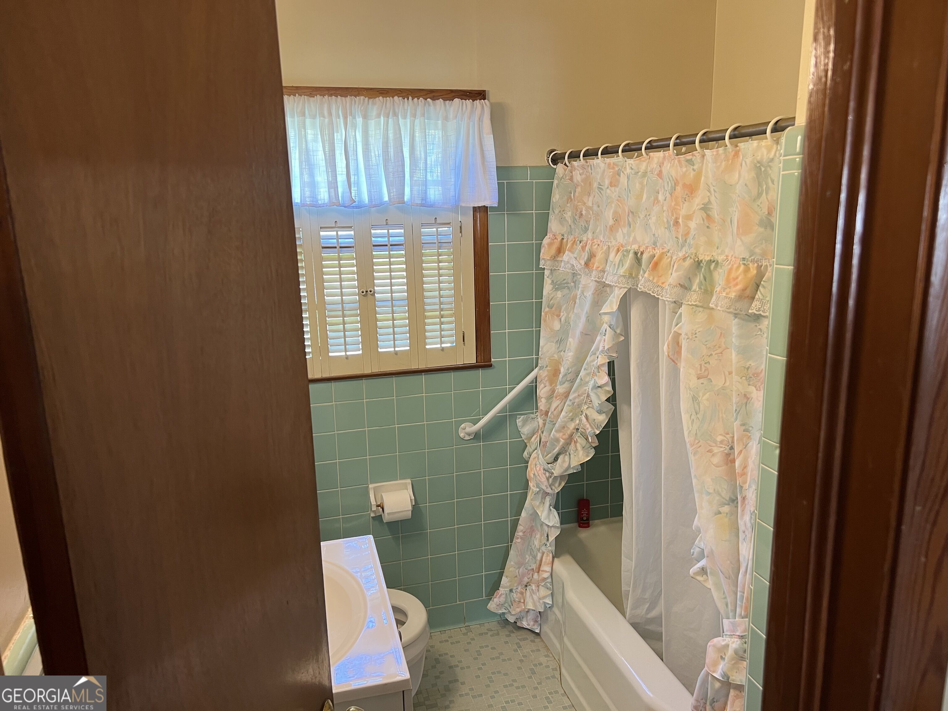 507 S 17th Avenue Property Photo 4