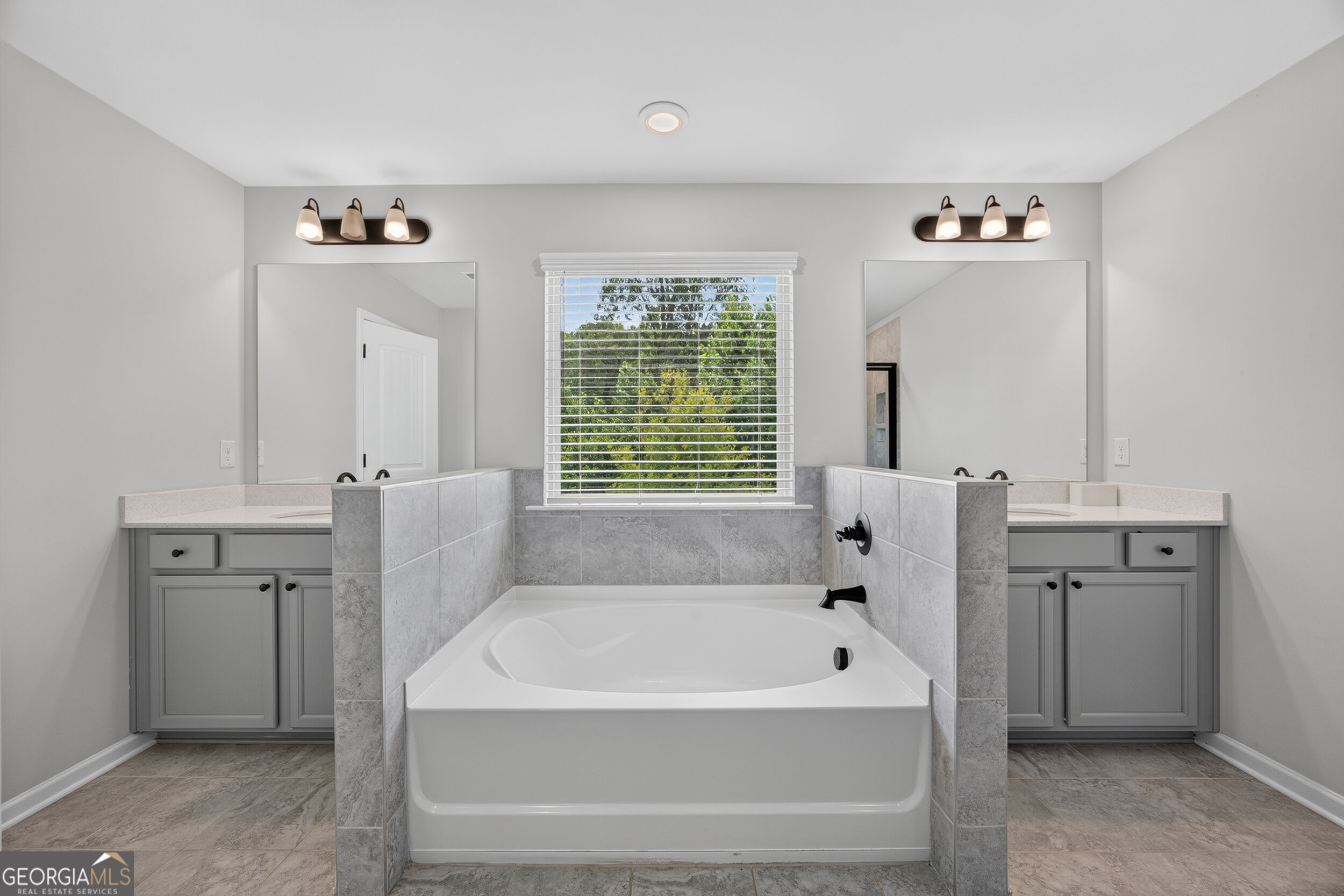 4778 Sultana Property Photo 13