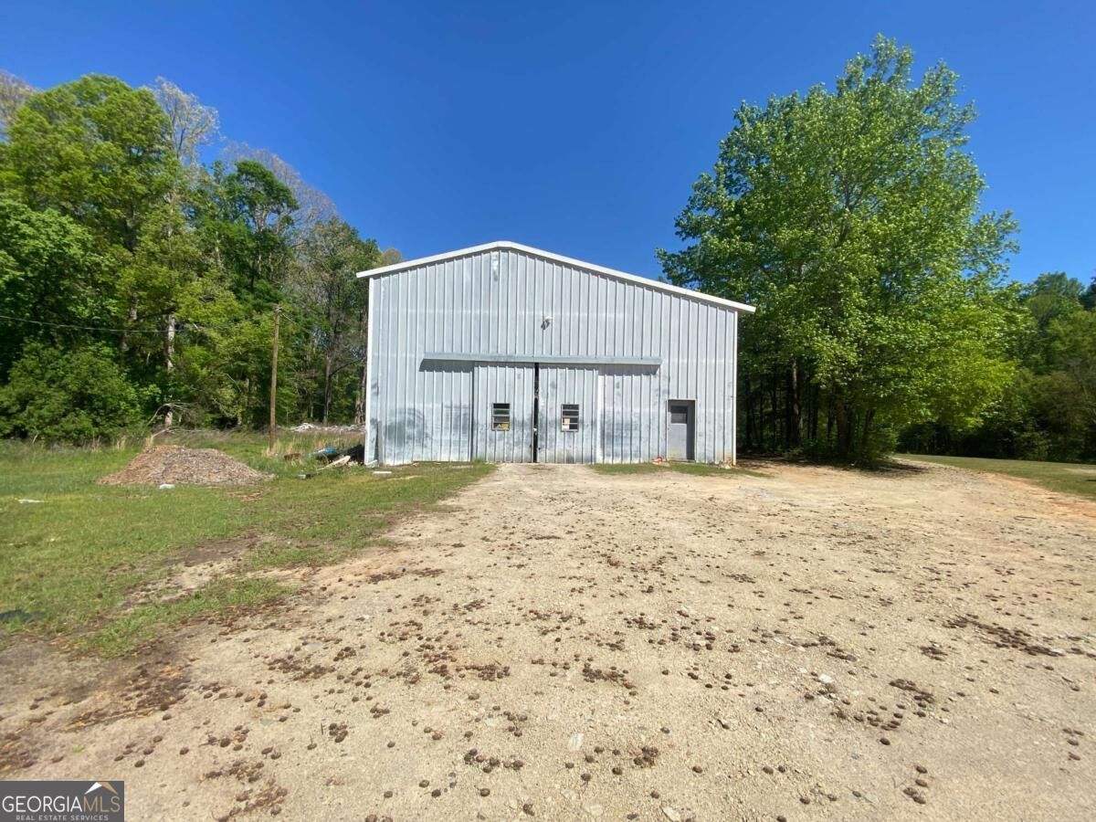 2304 Hartwell Highway Property Photo 1