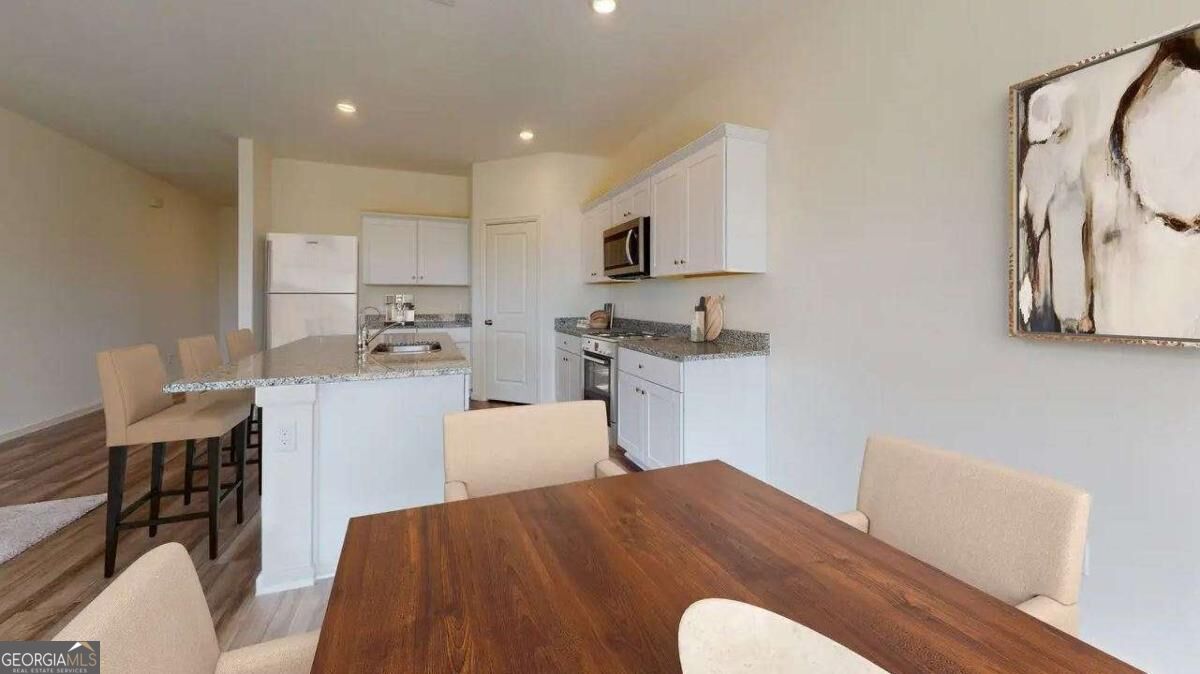 414 Otway Loop Property Photo 3