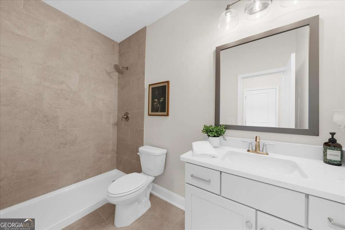 5553 Keswick Drive Property Photo 6