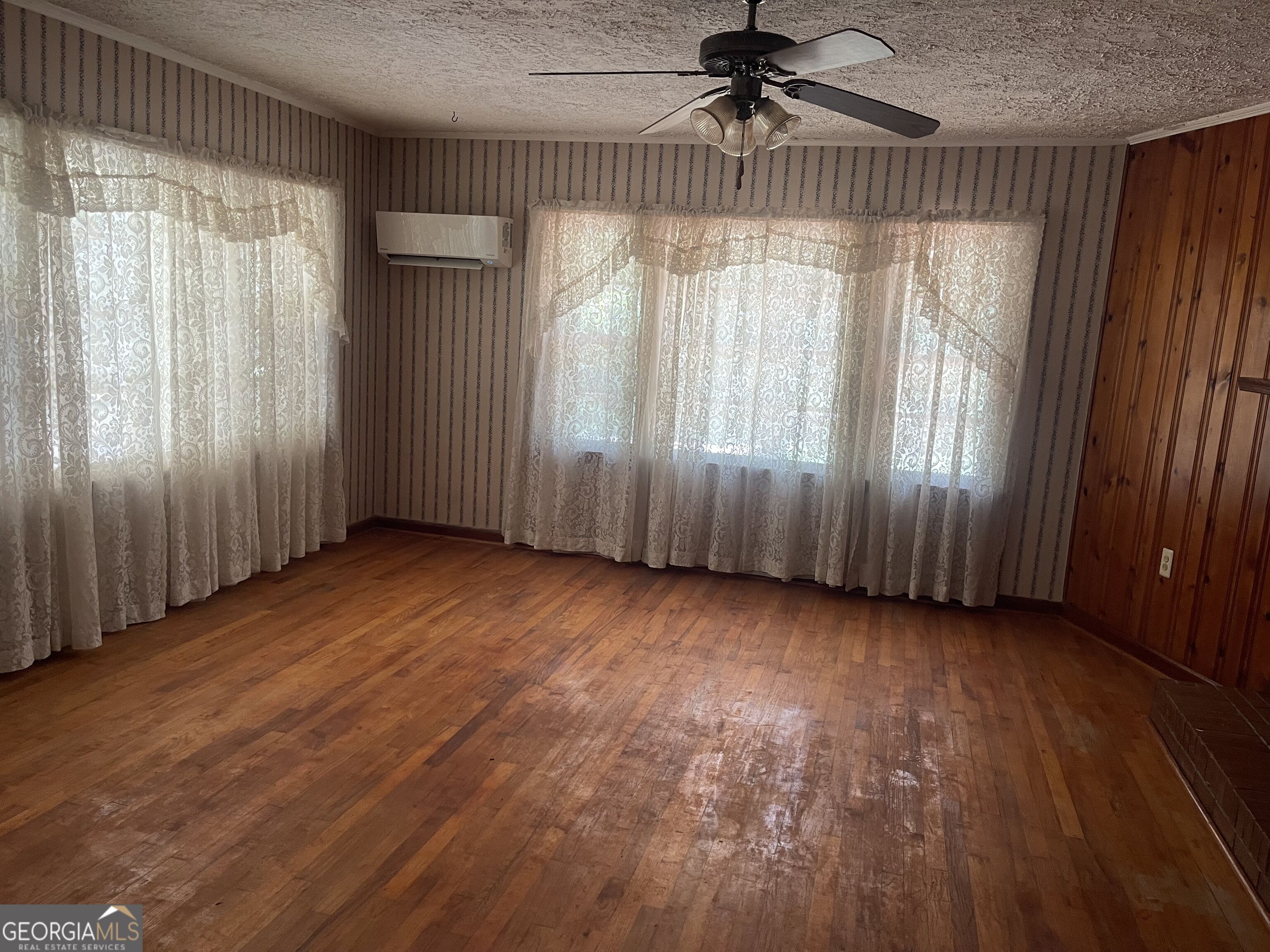 72 Darby Road Property Photo 4