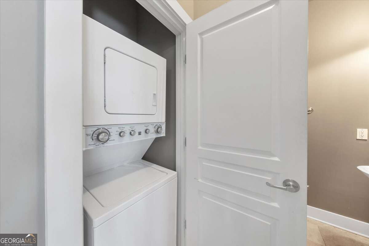 799 Hammond Drive # 406 Property Photo 17