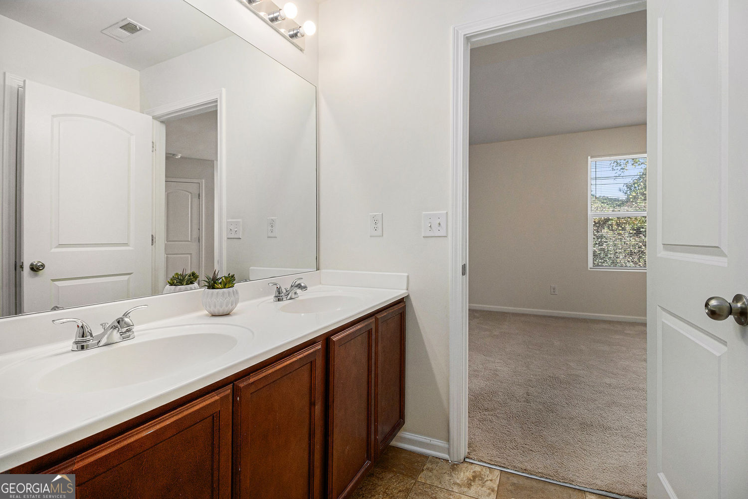 6257 Ellenwood Drive Property Photo 36
