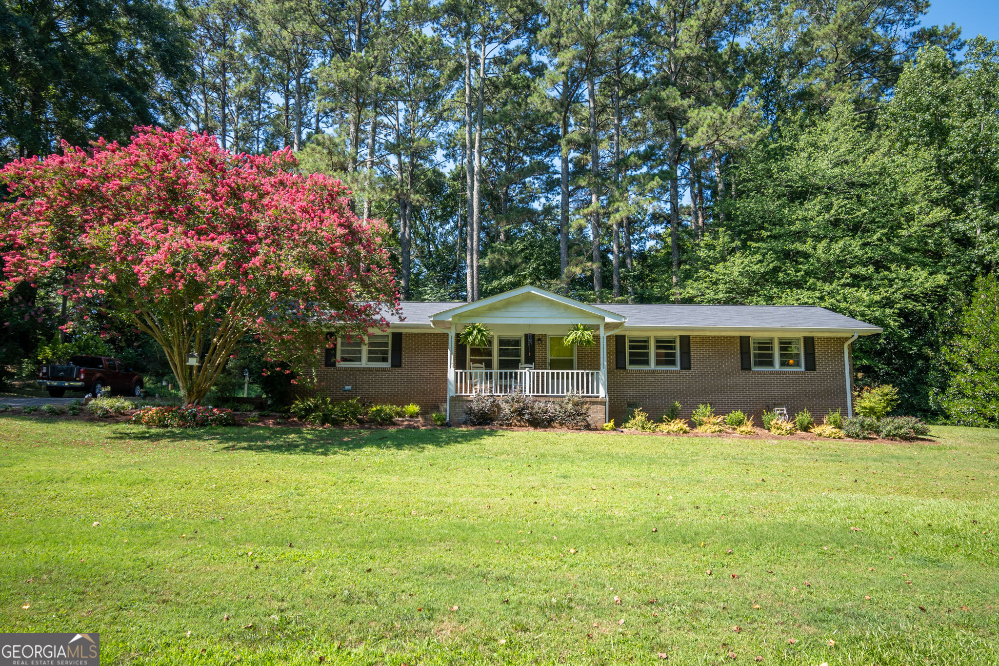 192 Brownwood Drive Property Photo 1