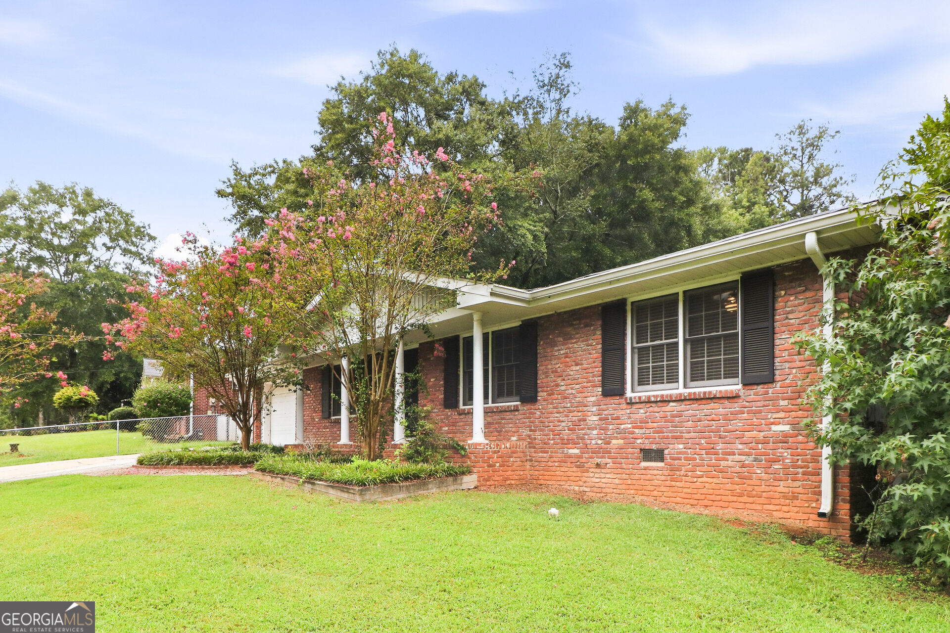 2321 Hollyridge Drive Sw Property Photo 3