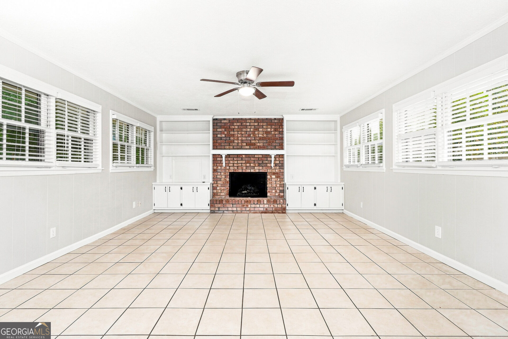 2321 Hollyridge Drive Sw Property Photo 13