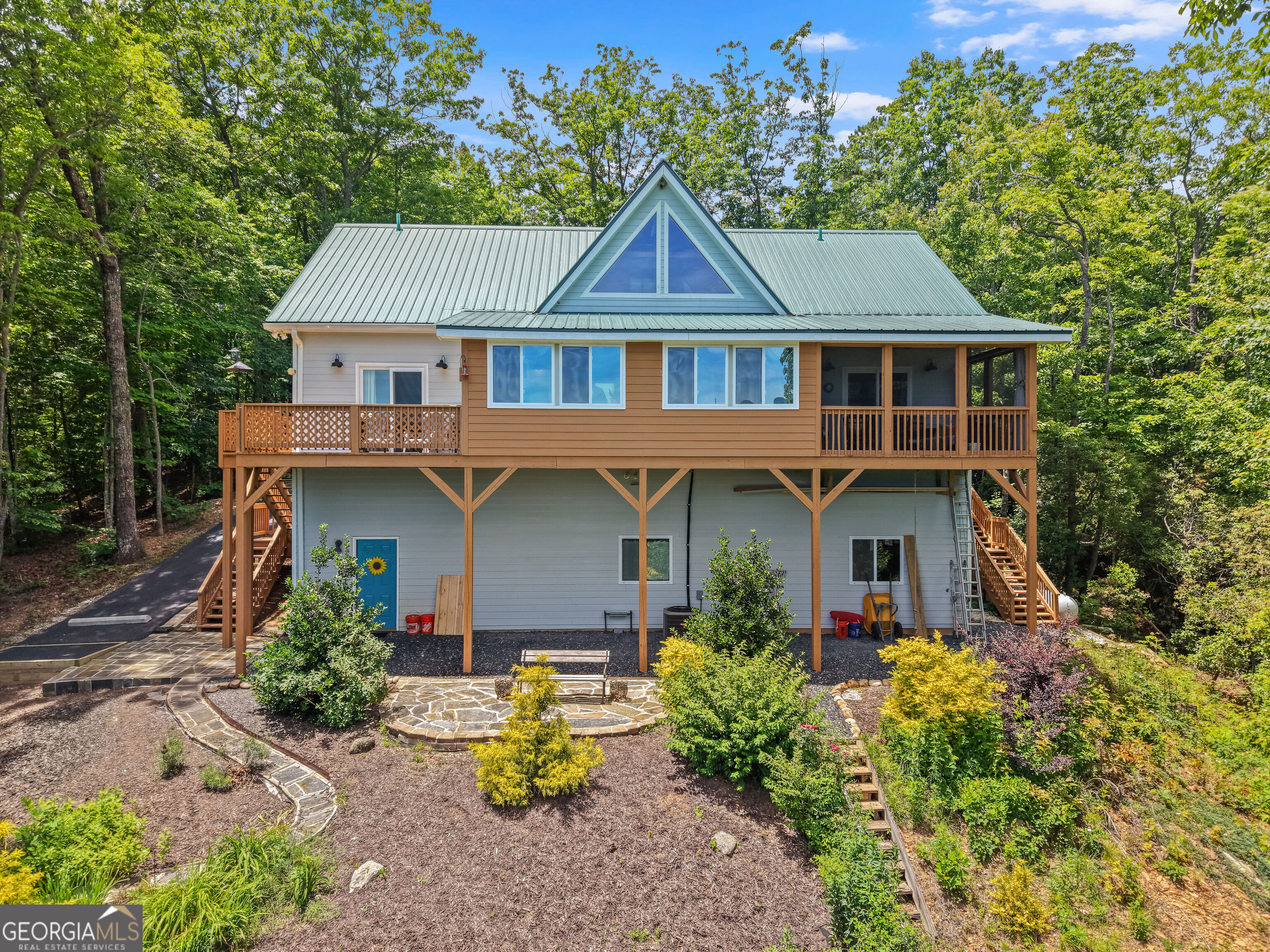 557 Walnut Grove Lane Property Photo 4