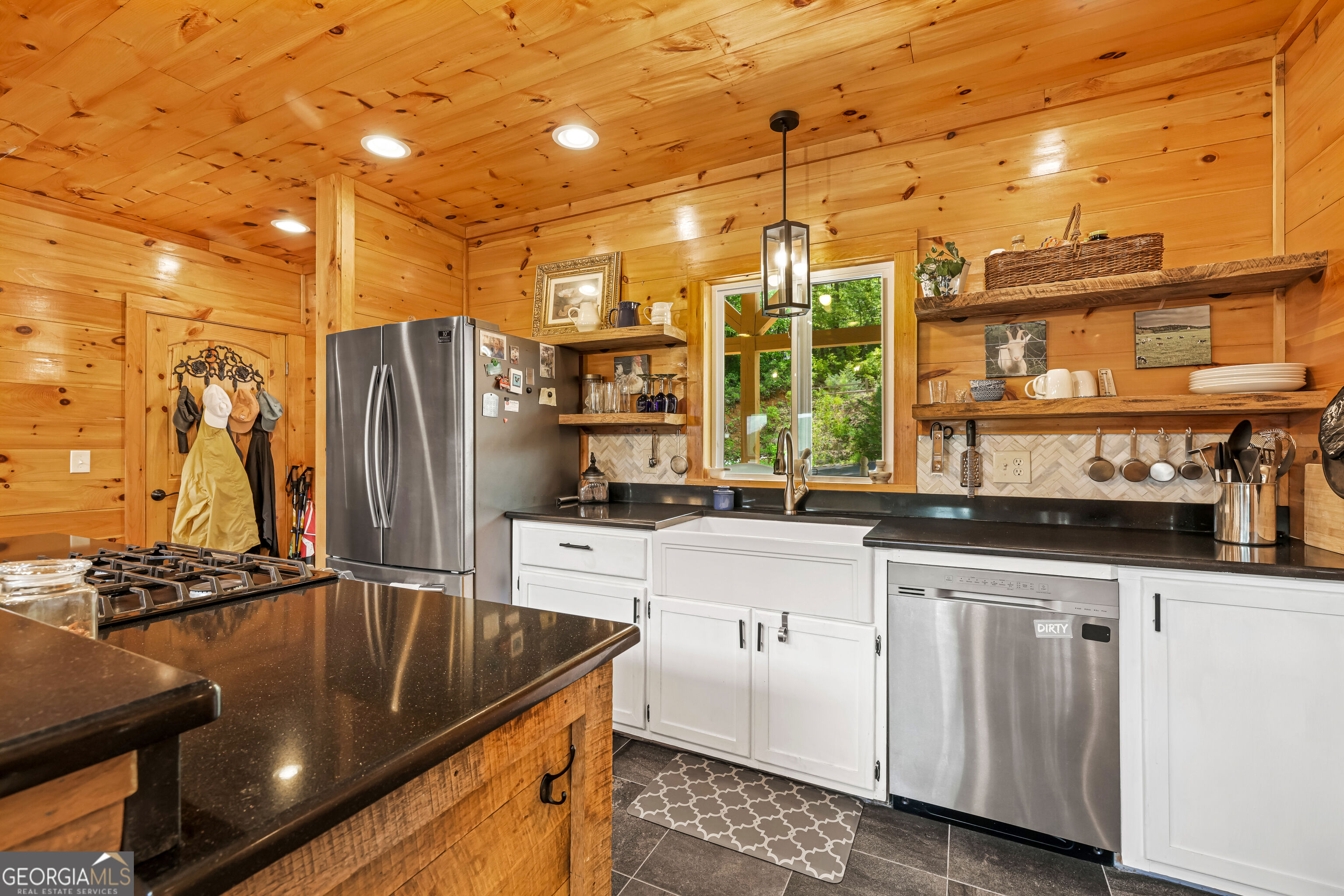 557 Walnut Grove Lane Property Photo 8