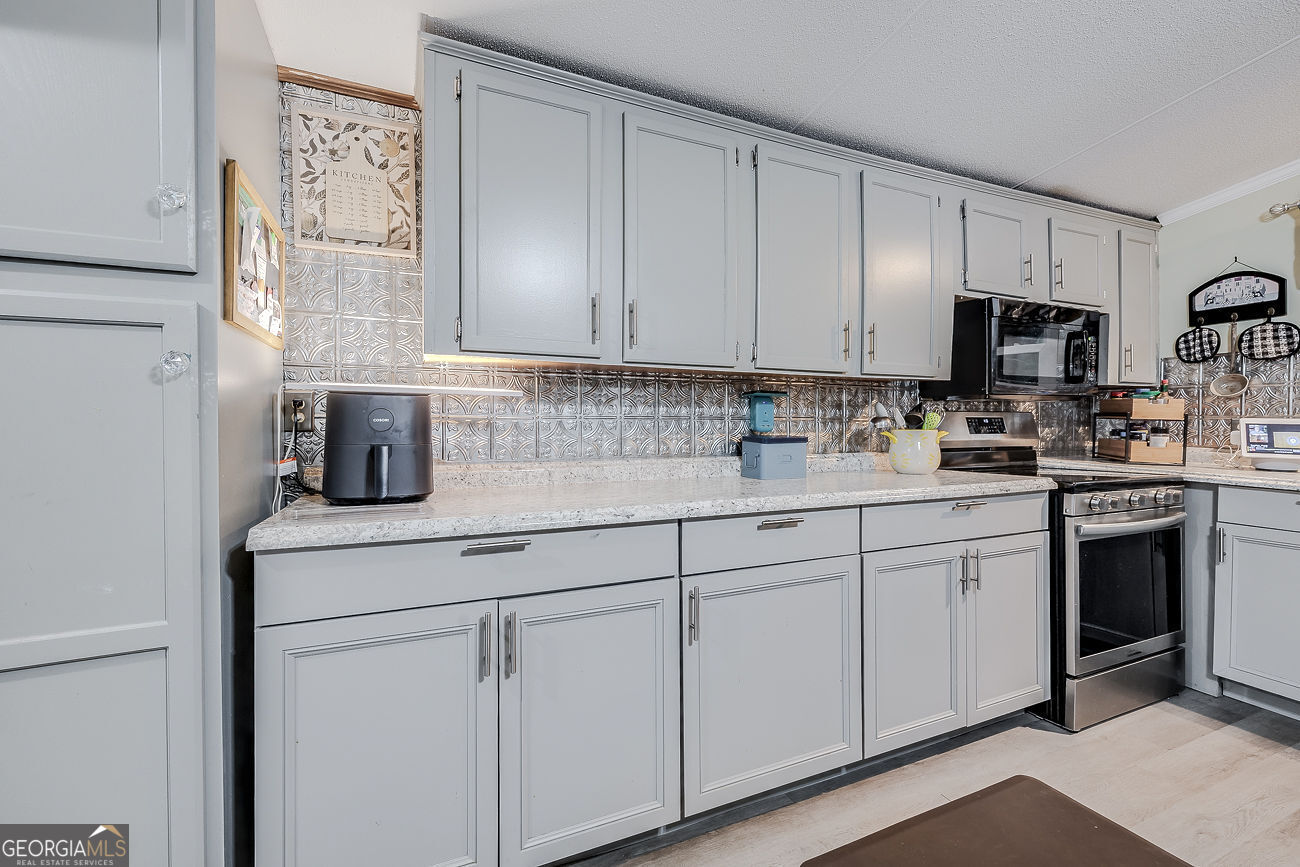 150 Reed Street Property Photo 8