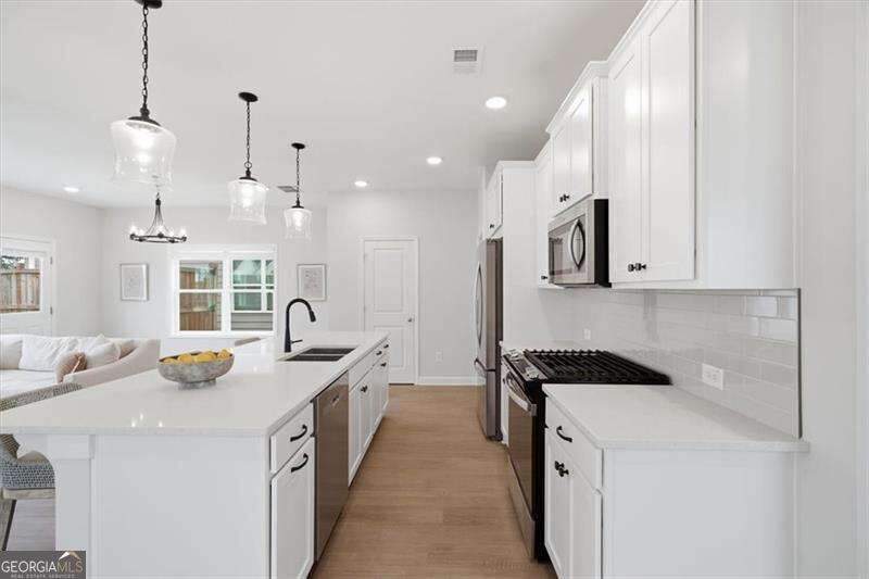112 Winsome Way Property Photo 6