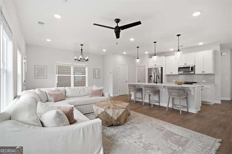 112 Winsome Way Property Photo 10