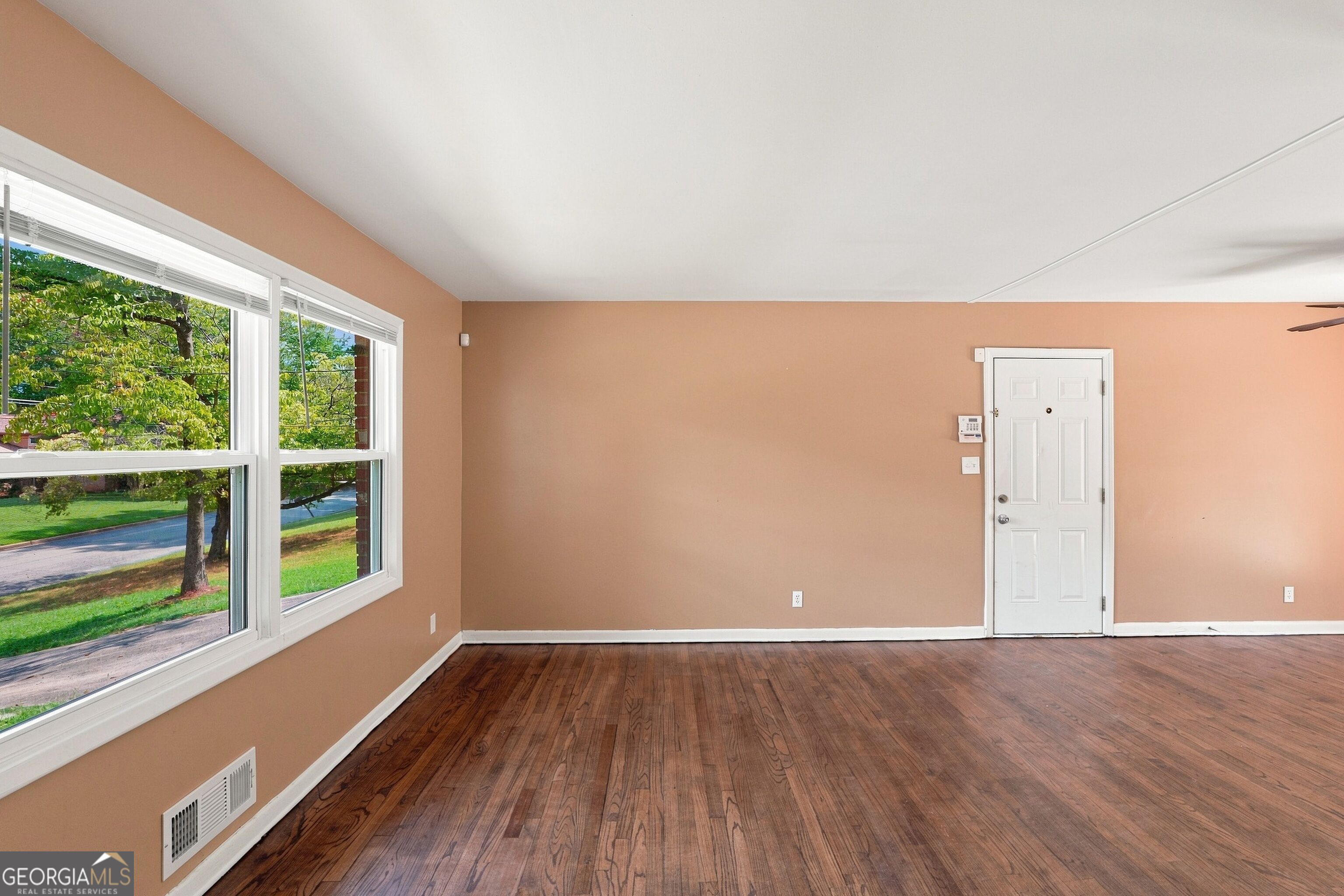 3713 Elkridge Drive Property Photo 6