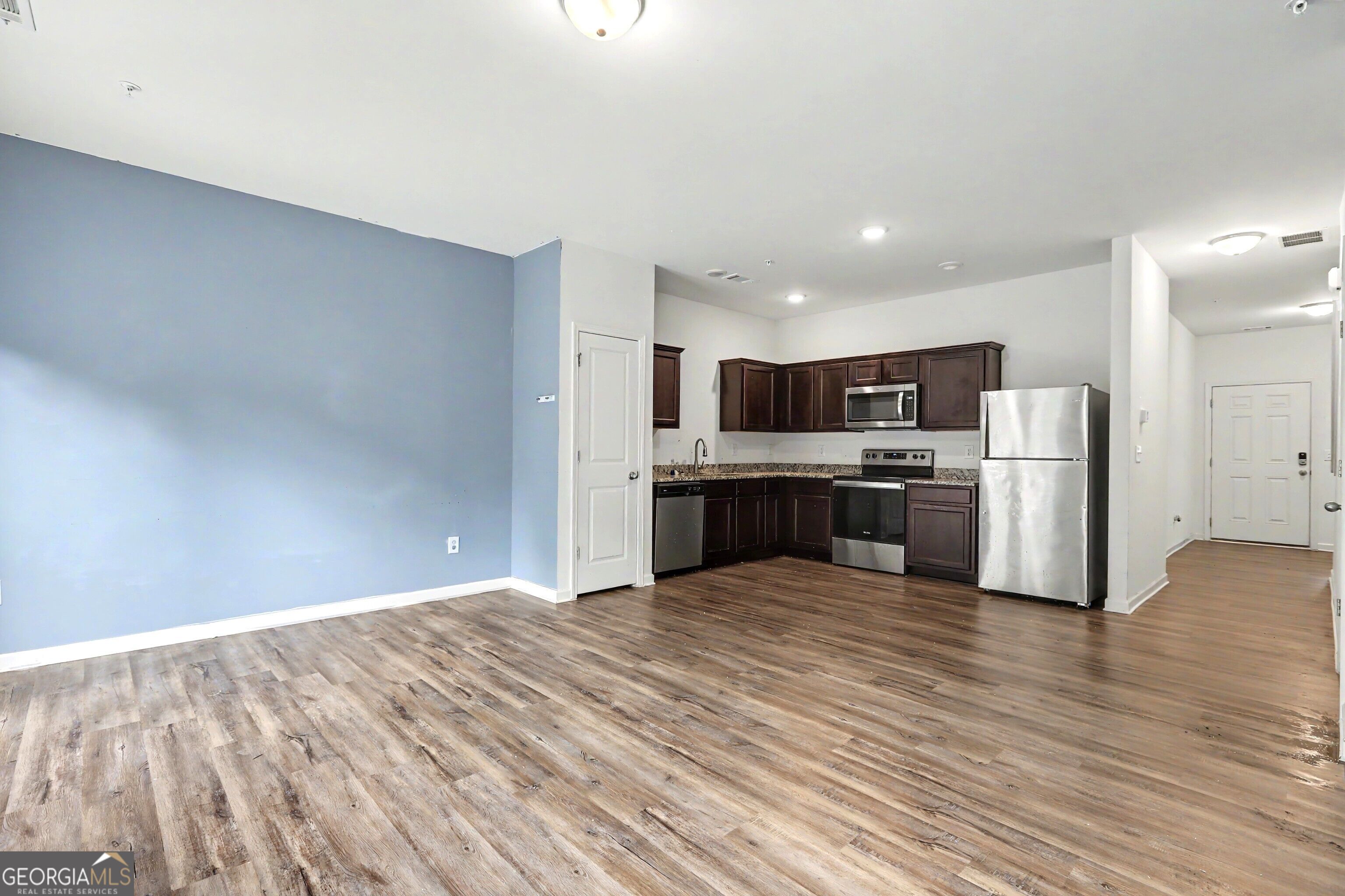 11900 Fuller Street Property Photo 3