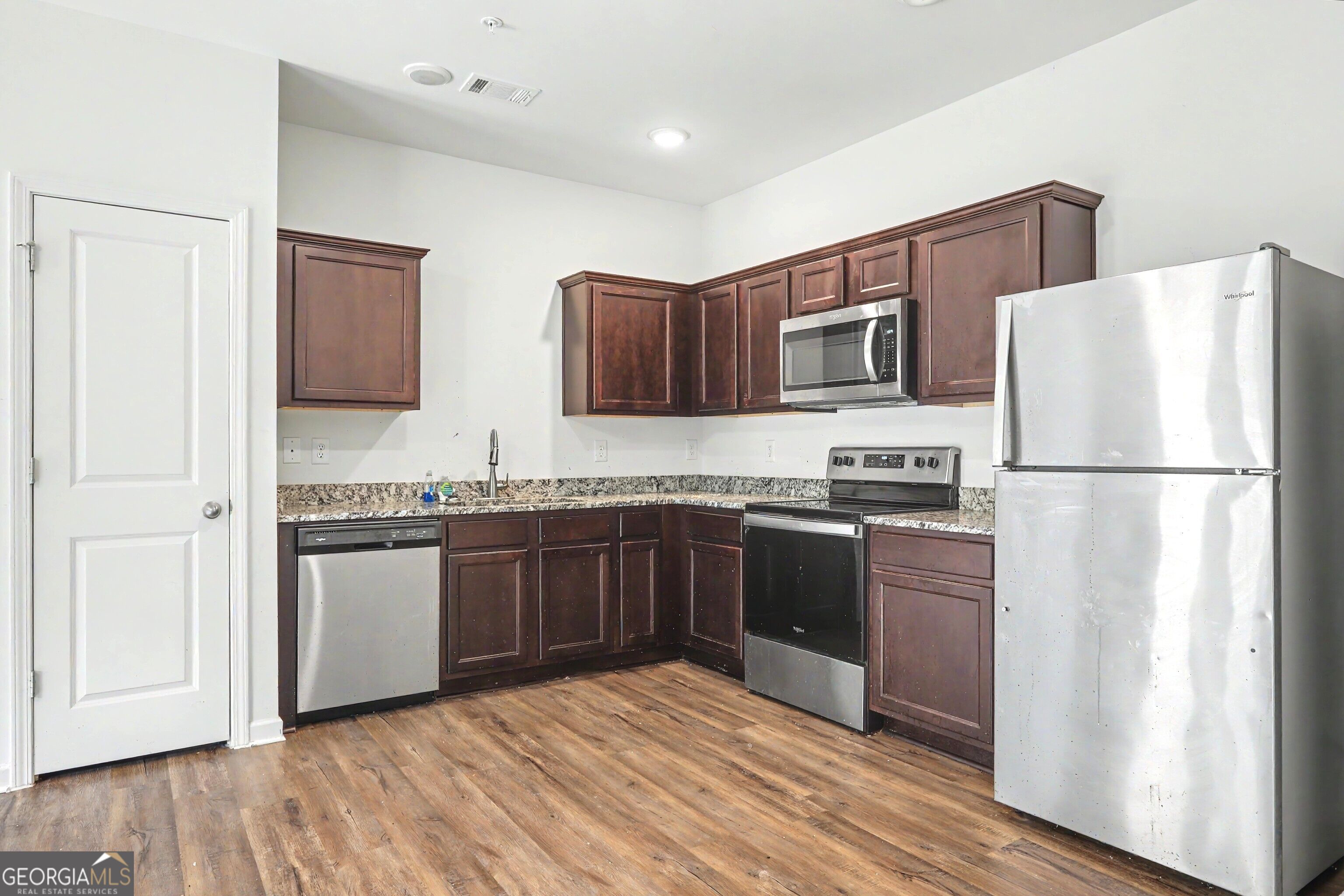 11900 Fuller Street Property Photo 9