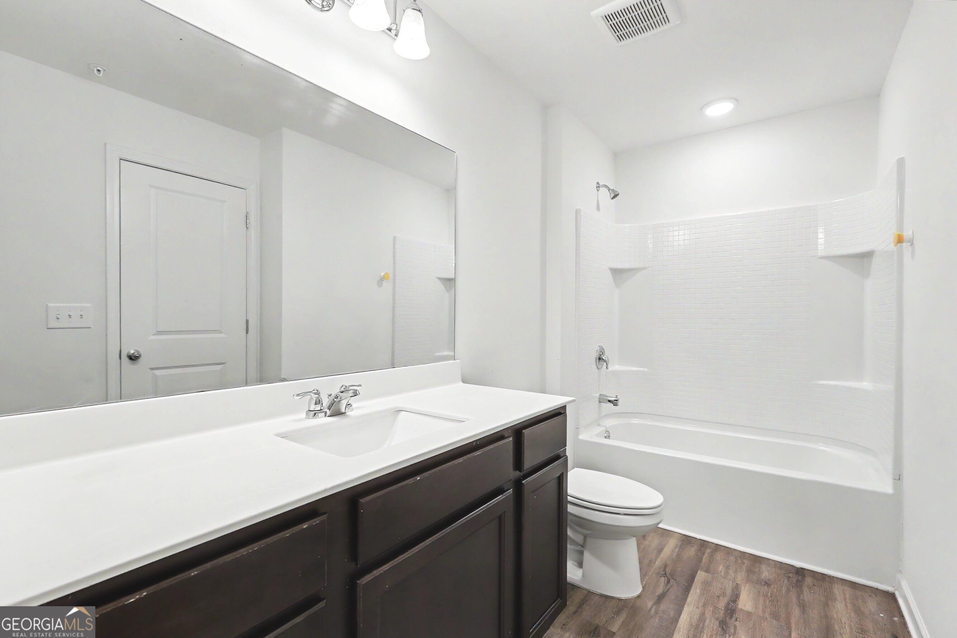 11900 Fuller Street Property Photo 18