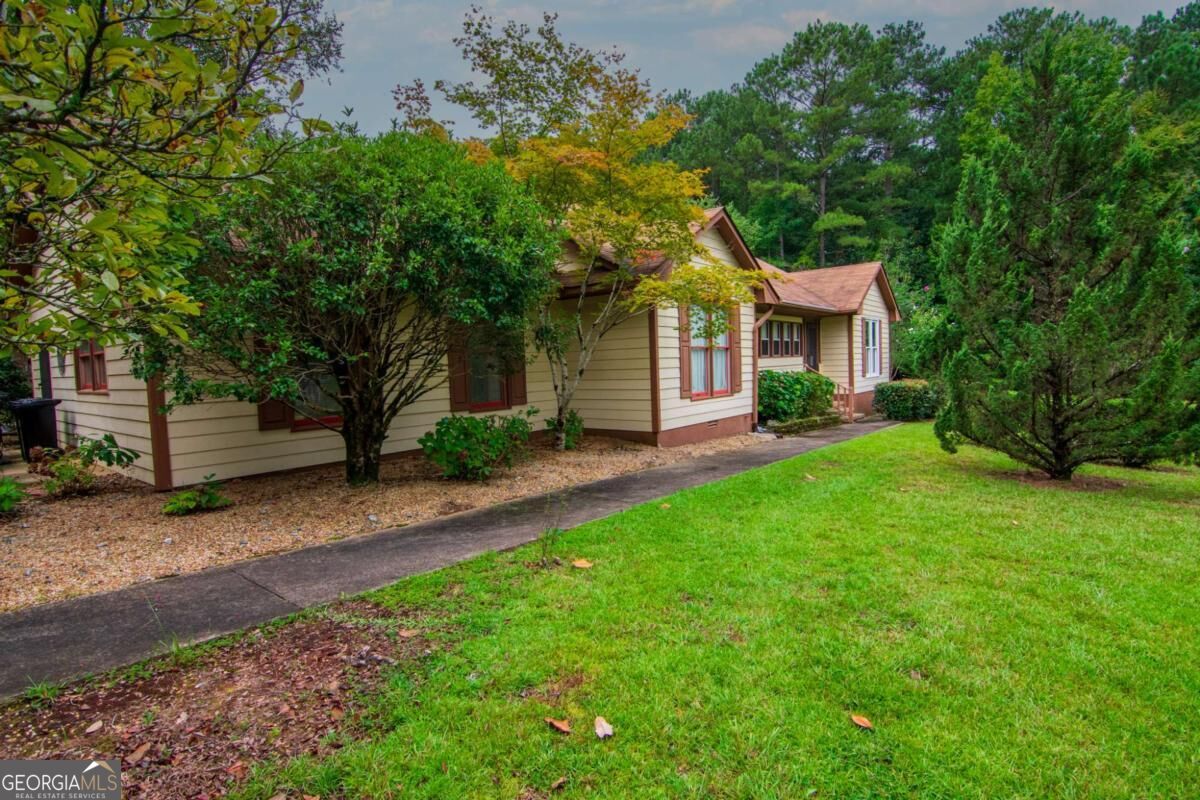 200 Sullivan Circle Property Photo 1