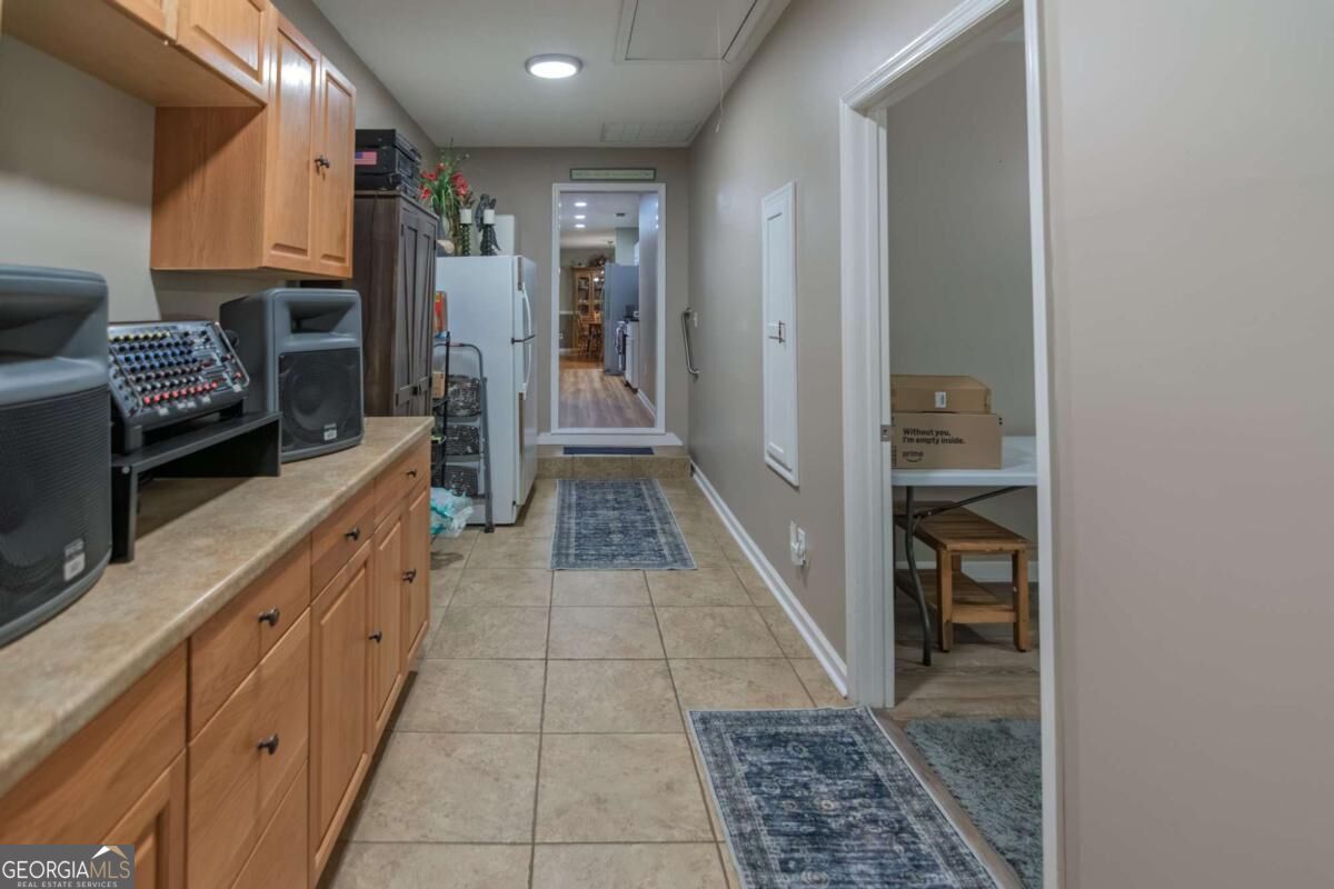 200 Sullivan Circle Property Photo 3