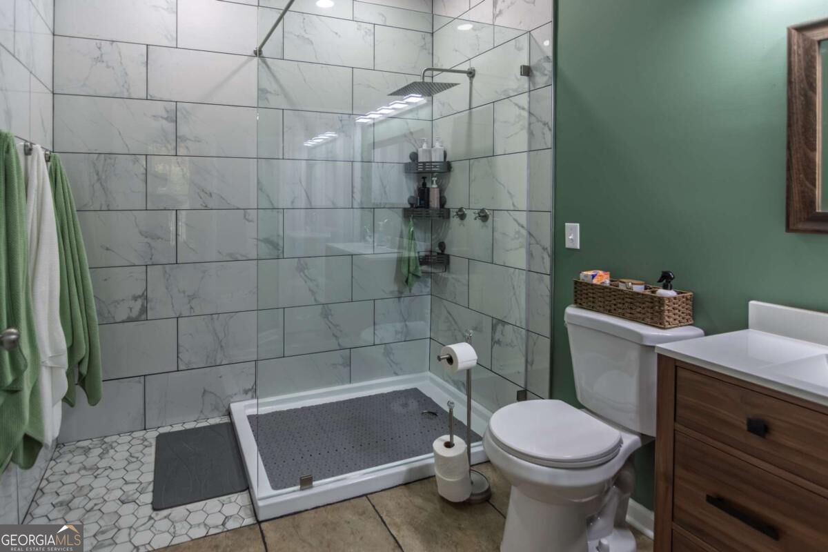 200 Sullivan Circle Property Photo 6
