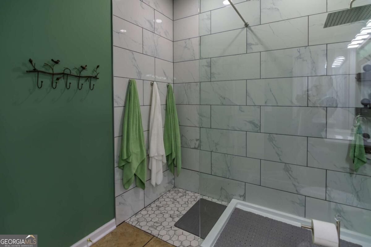 200 Sullivan Circle Property Photo 7