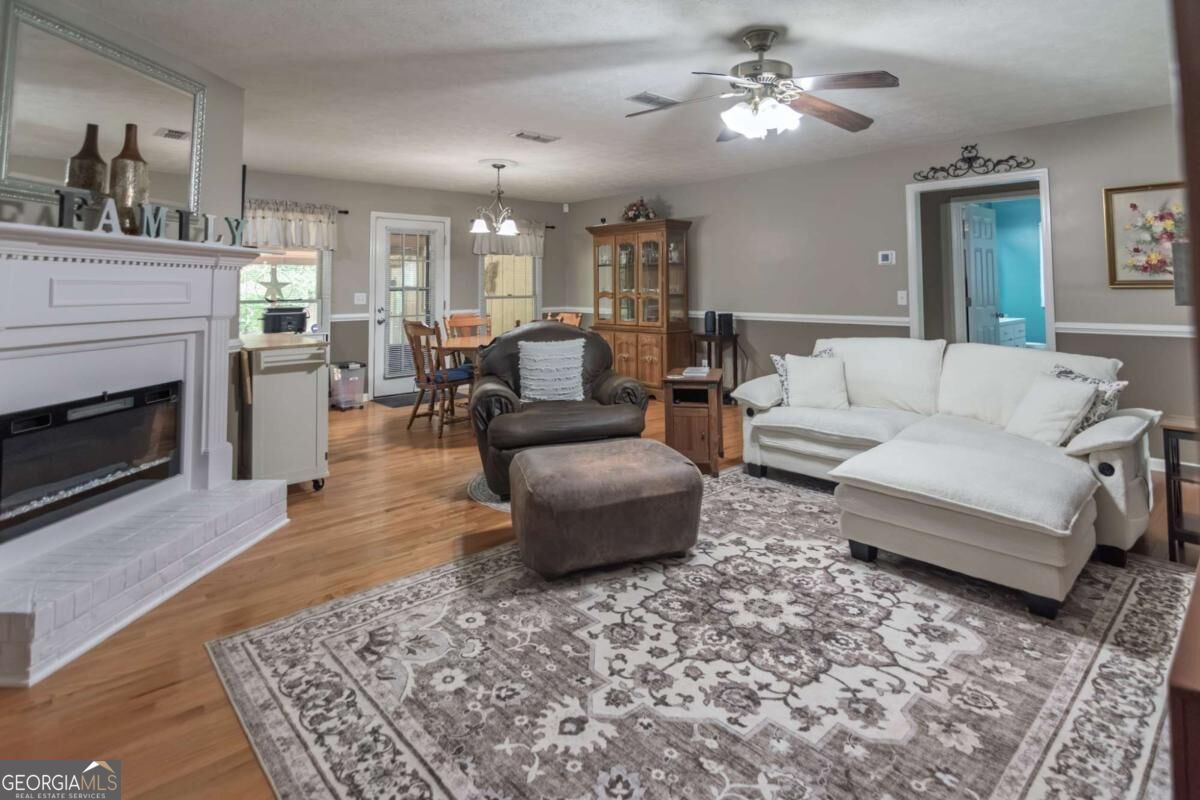 200 Sullivan Circle Property Photo 20
